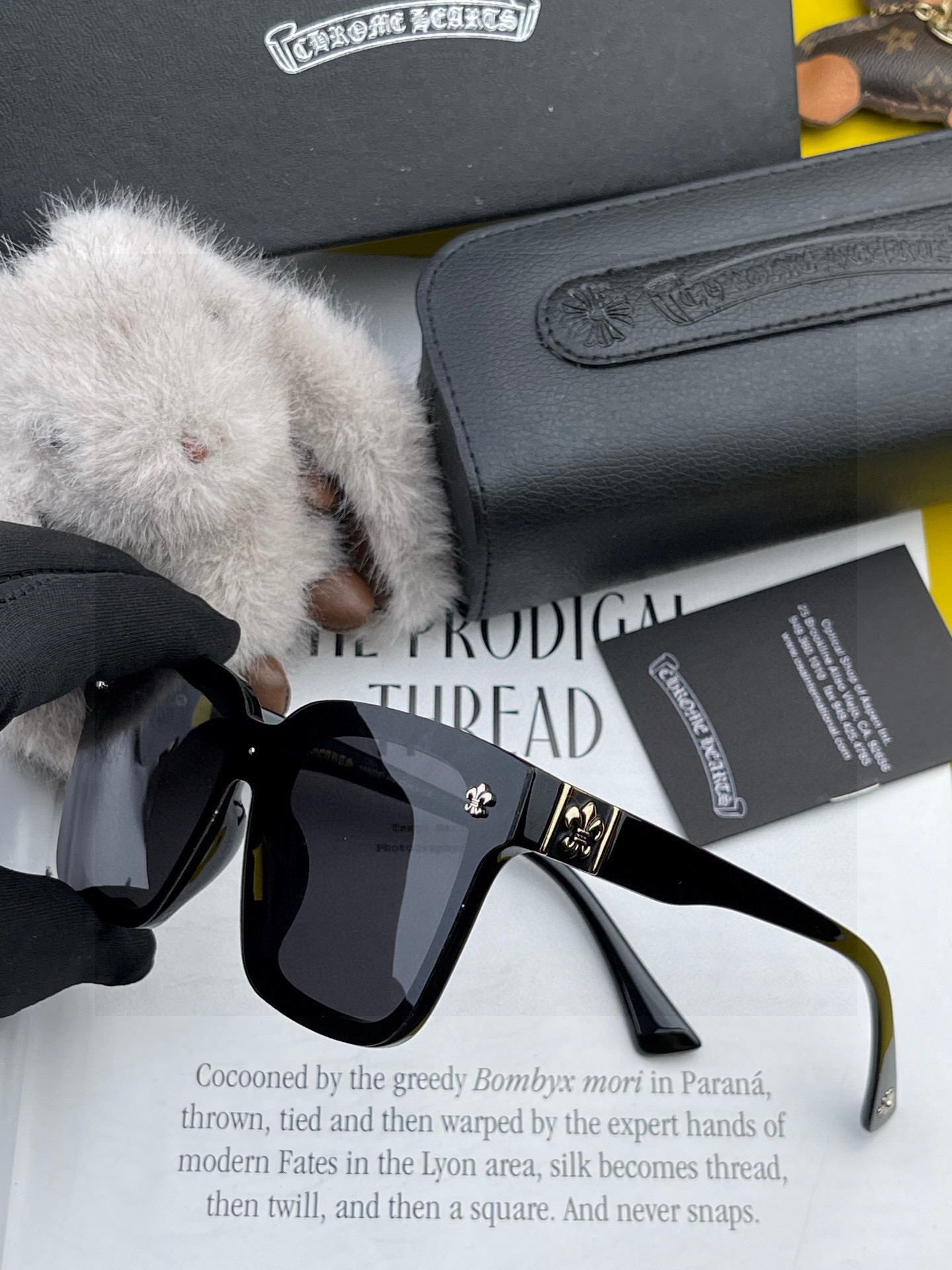 2025最新款，克罗心男女通用款偏光太阳镜（可搭配情侣款）全部颜色返单到货材质：TR，高清连体偏光镜片型