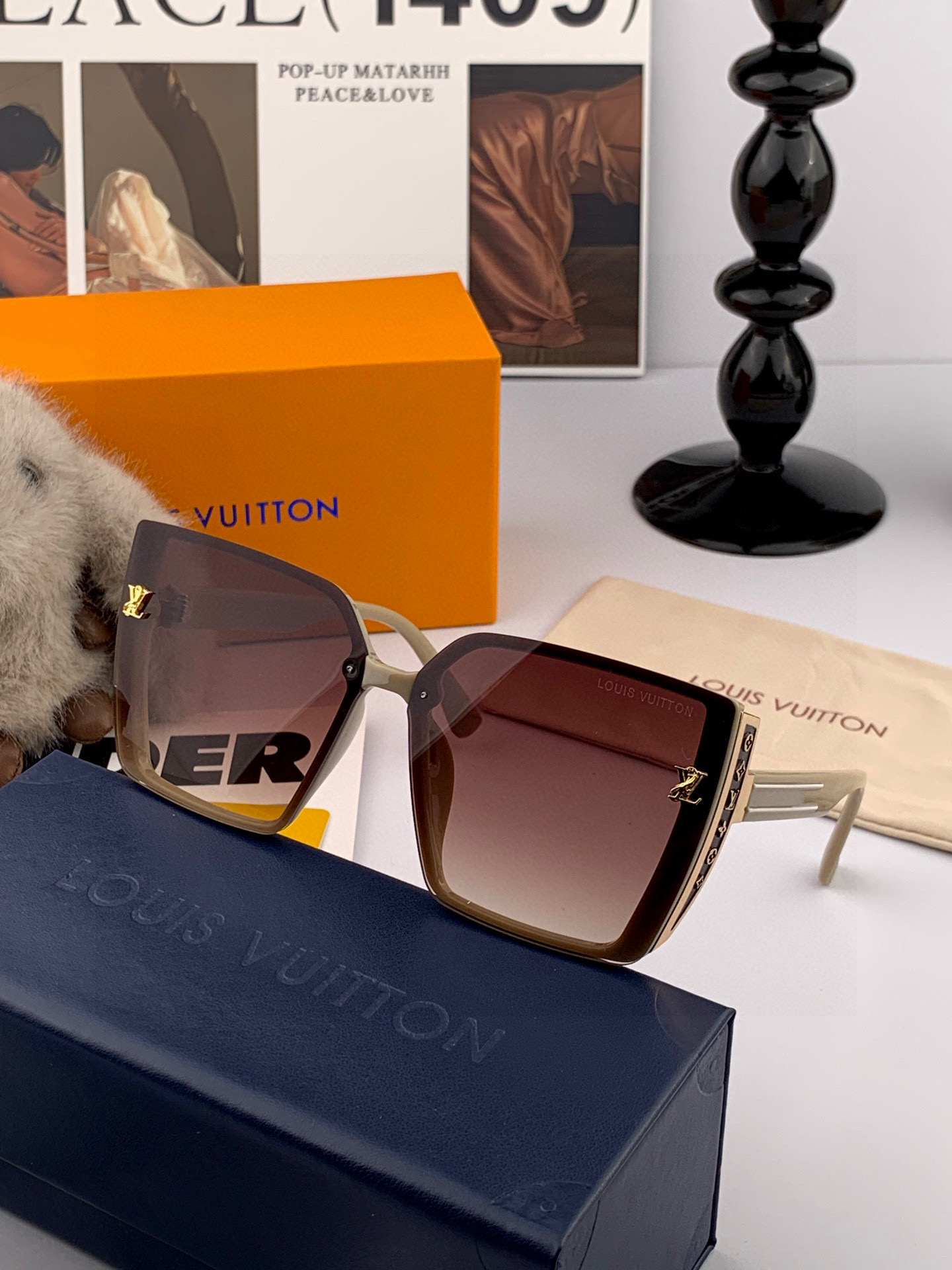 LV 2025年开春新款 潮流爆款 时尚方框太阳镜 高品质 佩戴舒适 网红潮款墨镜 型号L5230