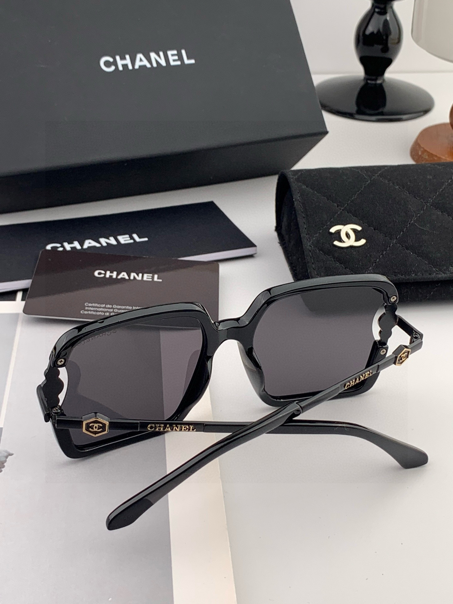 新品CHANEL 香奈儿太阳镜以独特魅力和前卫风格诠释春夏最新眼镜，质感超好佩带舒适 型号：CH5236