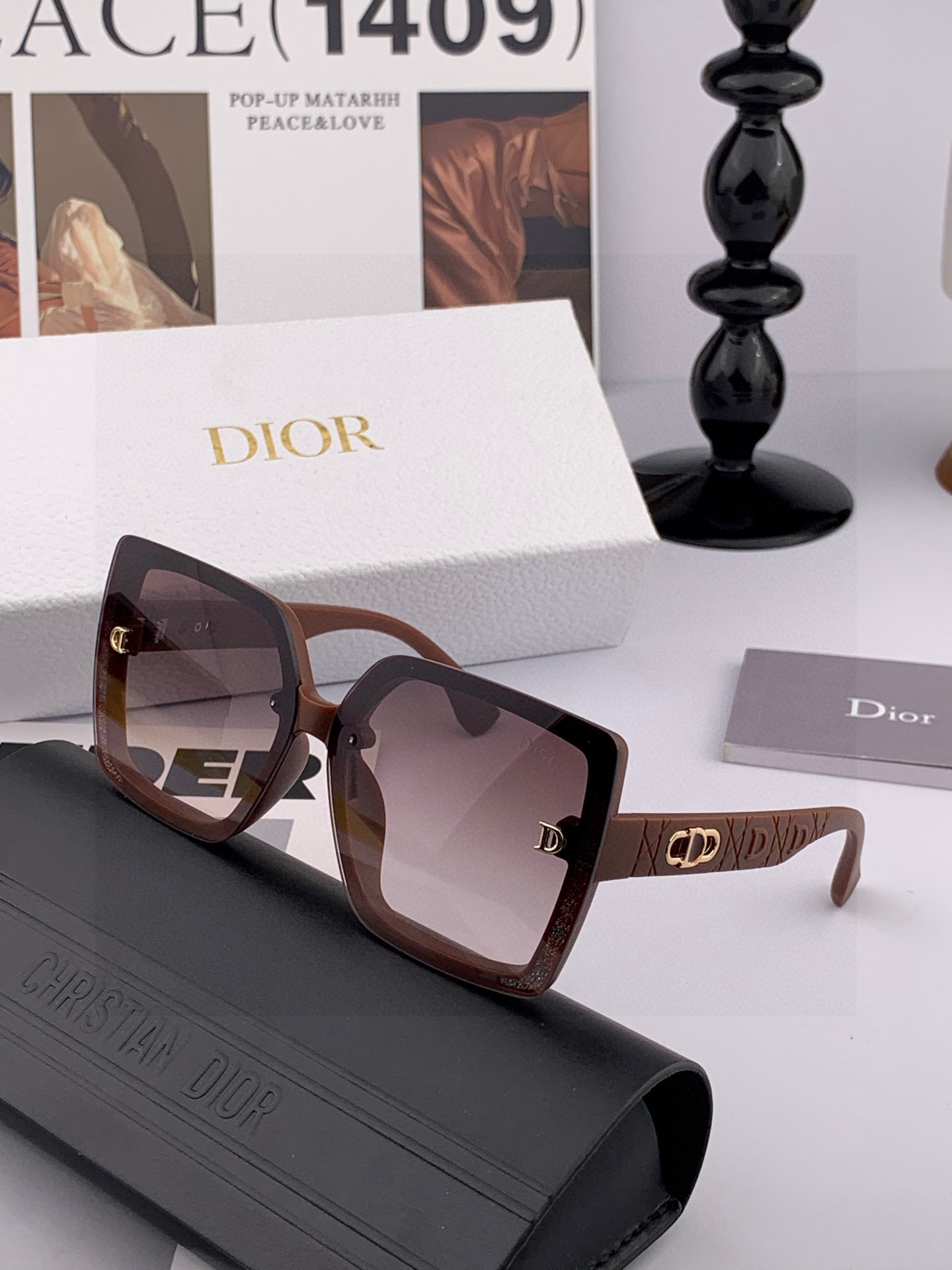 🔺 【DIOR-迪奥】2025开春新款 潮流爆款 时尚方框太阳镜 高品质 佩戴舒适 网红潮款墨镜 型号：
