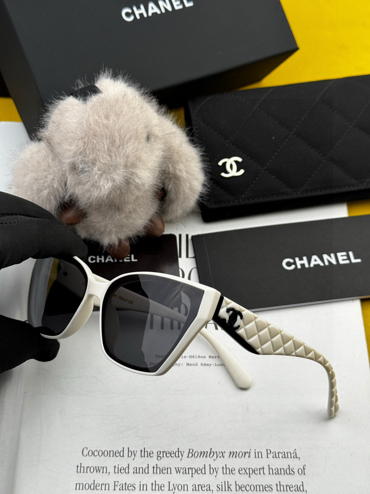 Chanel大框太阳镜墨镜 经典的方框设计，不挑脸型，无论搭配大衣还是连衣裙都非常显气质偏光镜片预防紫外