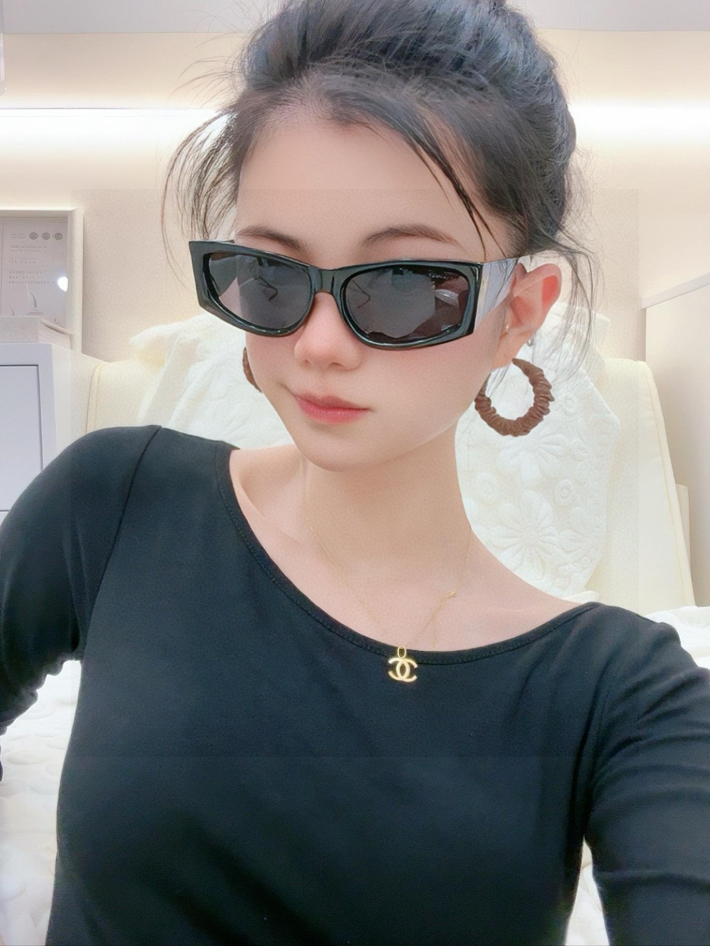 新品SAINTOWEN圣罗兰 官网最新款 独具奢华外观和精致线条 风格华贵典雅 轻盈舒适 众多明星网红追