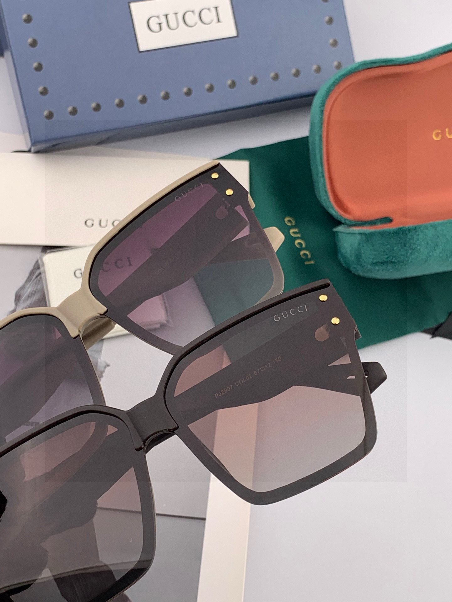 GUCCI 2025开春新款 最新款方框太阳镜 各路网红纷纷带起气场满分‼️ 俏皮甜美.上脸效果更佳.金