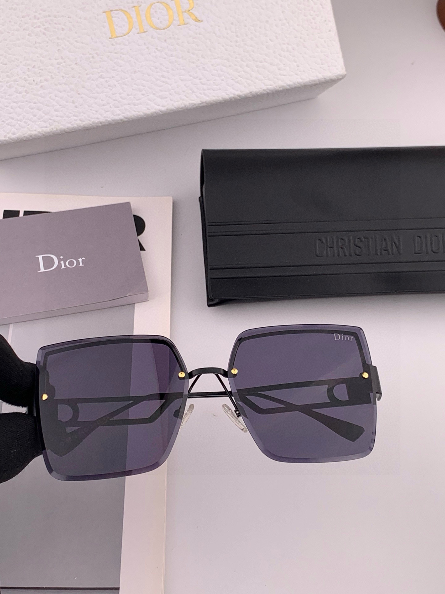 🔺 【DIOR-迪奥】2025开春新款 潮流爆款 时尚方框太阳镜 高品质 佩戴舒适 网红潮款墨镜 型号：