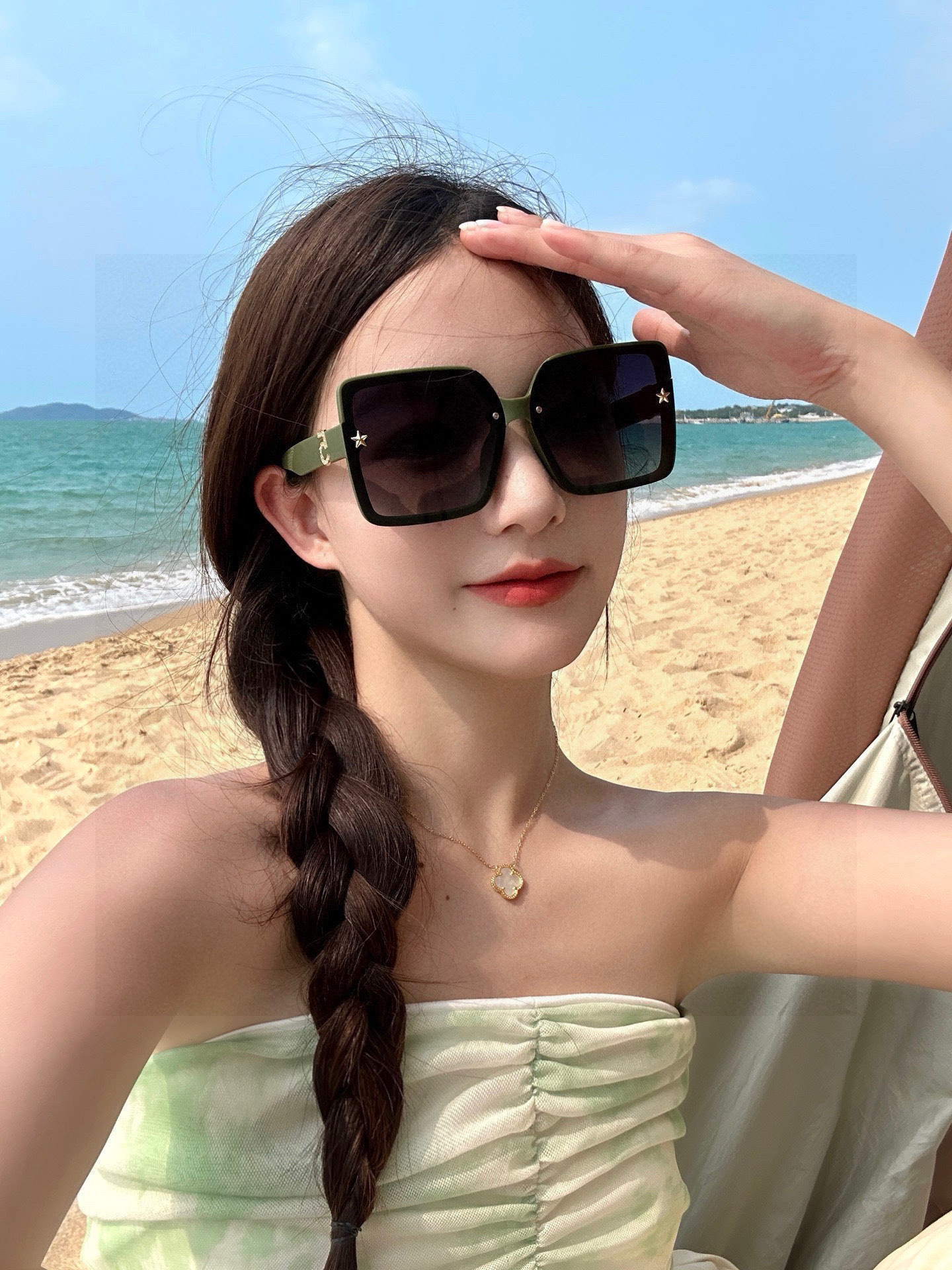 【CHANEL】香奈儿 2025新款潮流爆款 时尚方框太阳镜 佩戴舒适 网红潮款墨镜 女士高清加厚偏光太