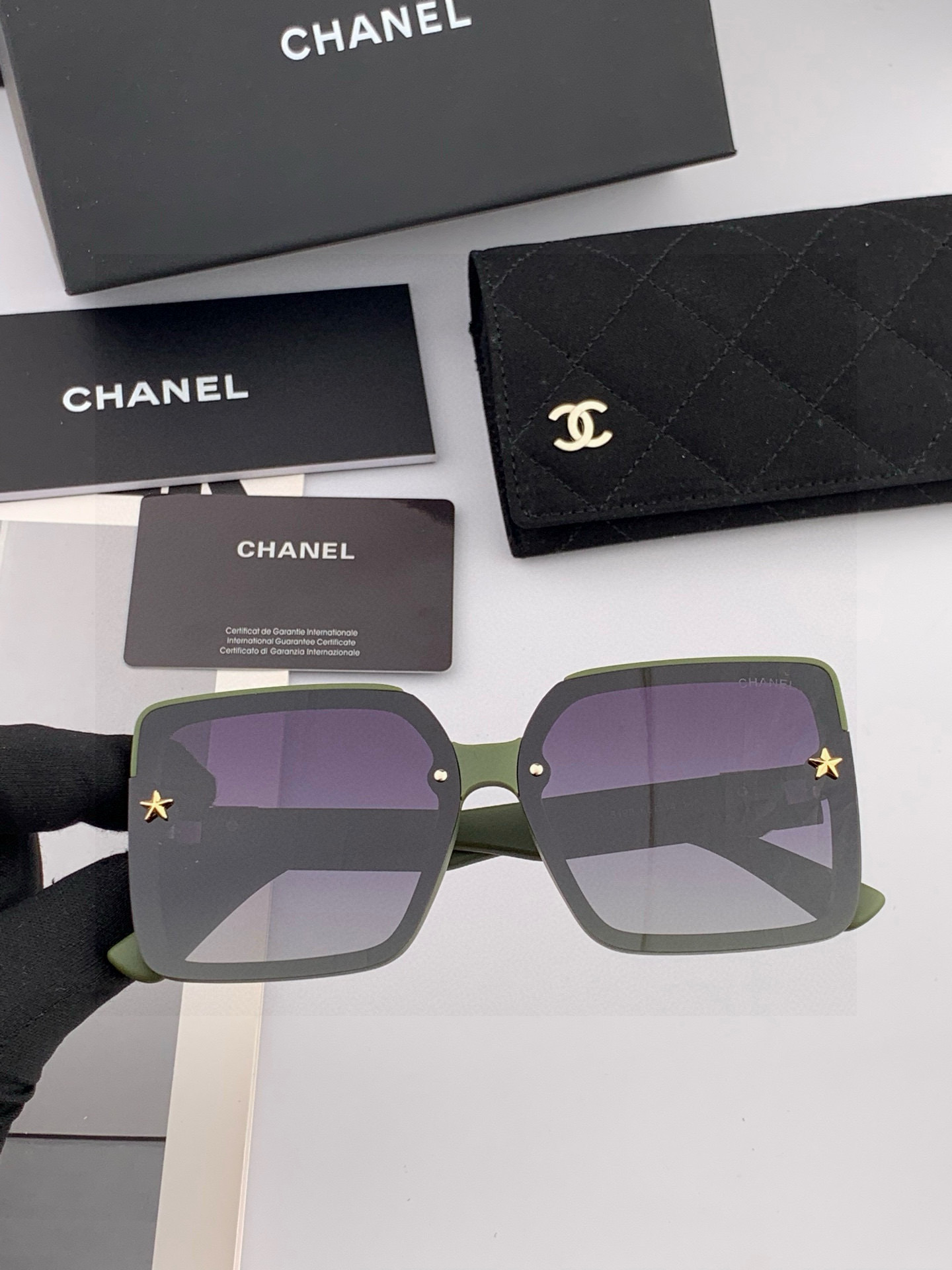 【CHANEL】香奈儿 2025新款潮流爆款 时尚方框太阳镜 佩戴舒适 网红潮款墨镜 女士高清加厚偏光太