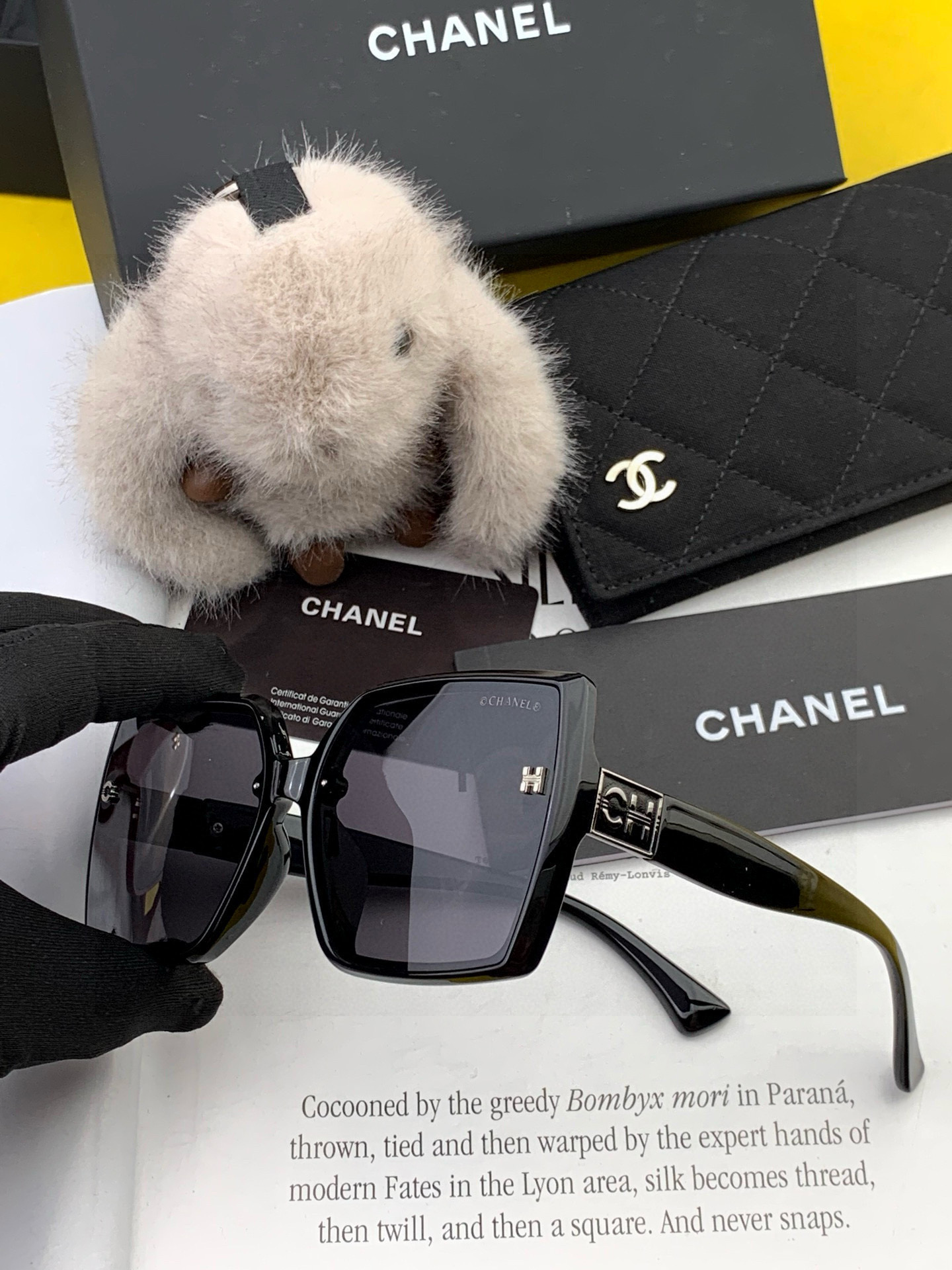 香奈儿 2025开春新款太阳镜 各路网红纷纷带起气场满分‼️ 俏皮甜美.上脸效果更佳.金属质感超好 型号