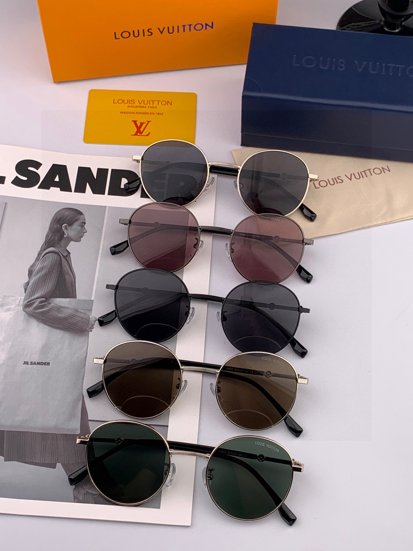 Lv 🔥 高品质男女款墨镜 👍 进口宝丽来偏光镜片 🔥蛤蟆镜 开车钓鱼都可 🔥百搭显瘦墨镜韩版男士飞行员