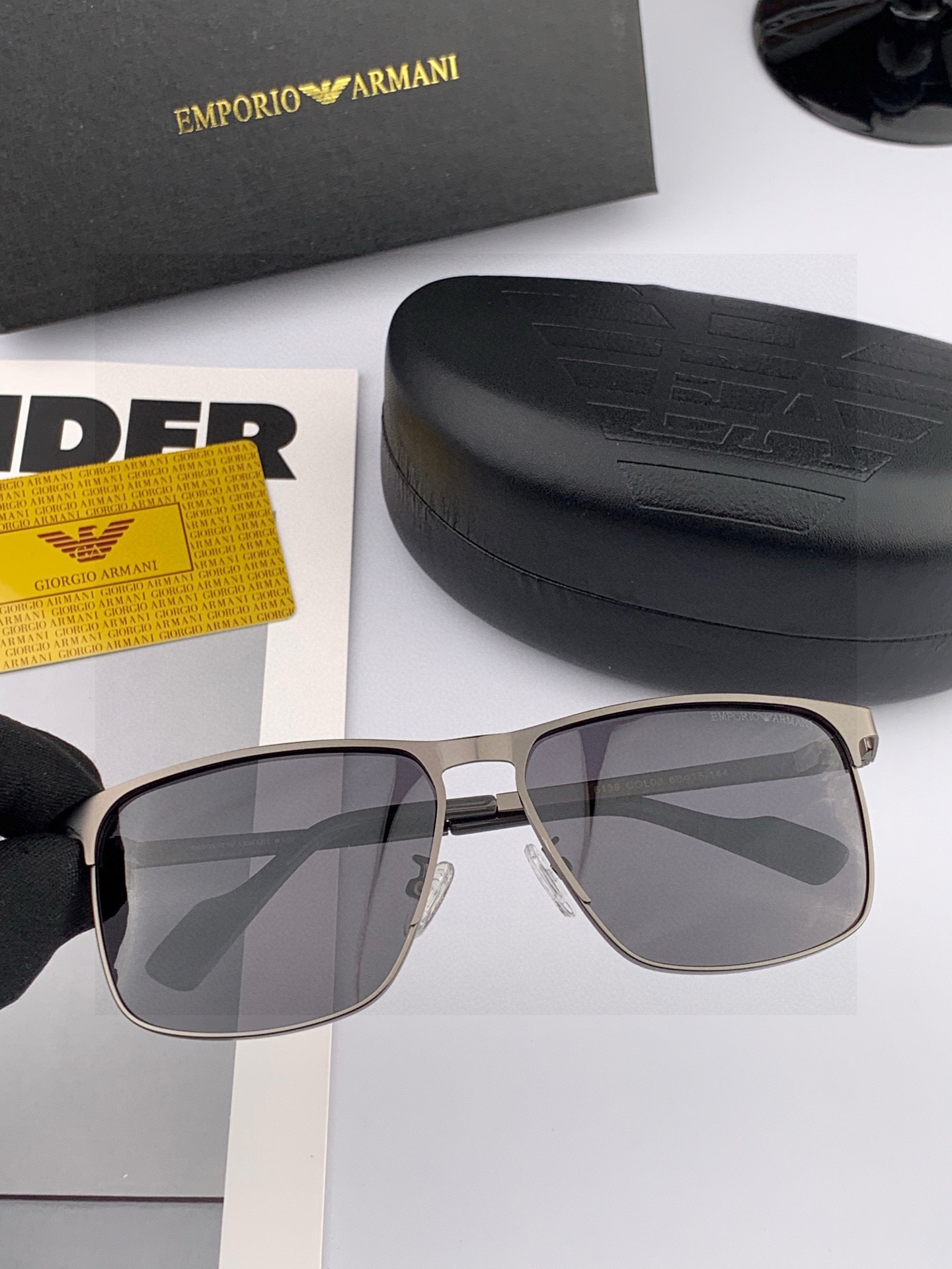 【阿玛尼】2025新款超百搭金属尼龙太阳镜、造型轮廓超大镜框完美修饰脸型，时尚超级百搭 ！型号：A961