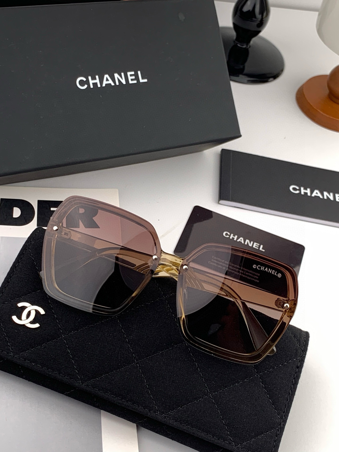 香奈儿新款偏光太阳镜潮流🐚时尚 女士款百搭瘦脸太阳镜 高品质 开车太阳镜🌟型号：CH3293
