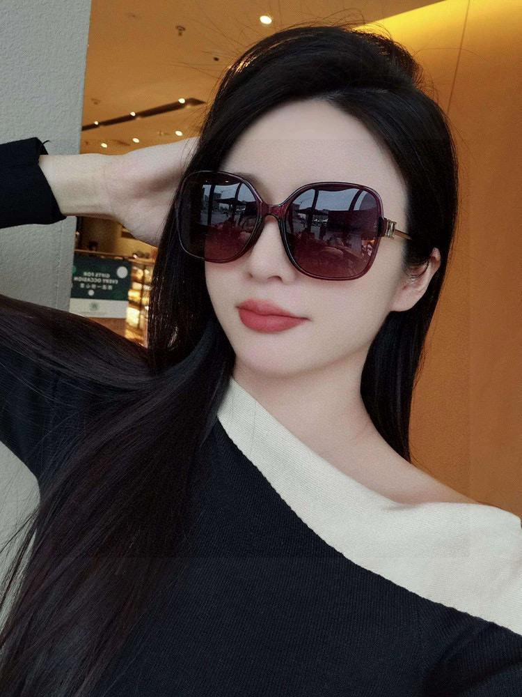 【DIOR】迪奥偏光太阳镜 时尚造型 开车驾驶镜时尚墨镜🌸世界顶级奢华品牌，品质保证！😍😍经典款, 明星