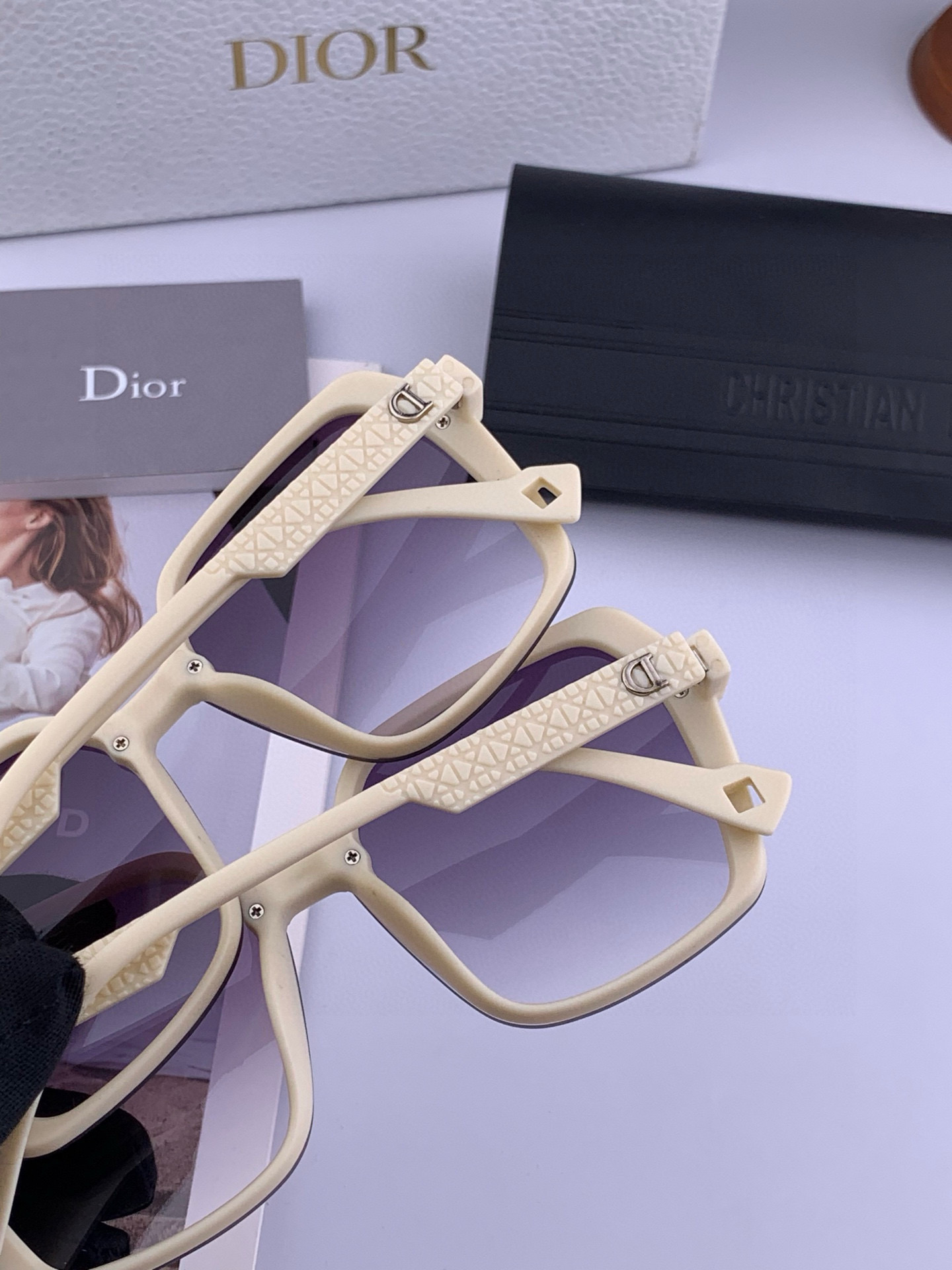 【DIOR】迪奥偏光太阳镜 时尚造型 开车驾驶镜时尚墨镜🌸世界顶级奢华品牌，品质保证！😍😍经典款, 明星