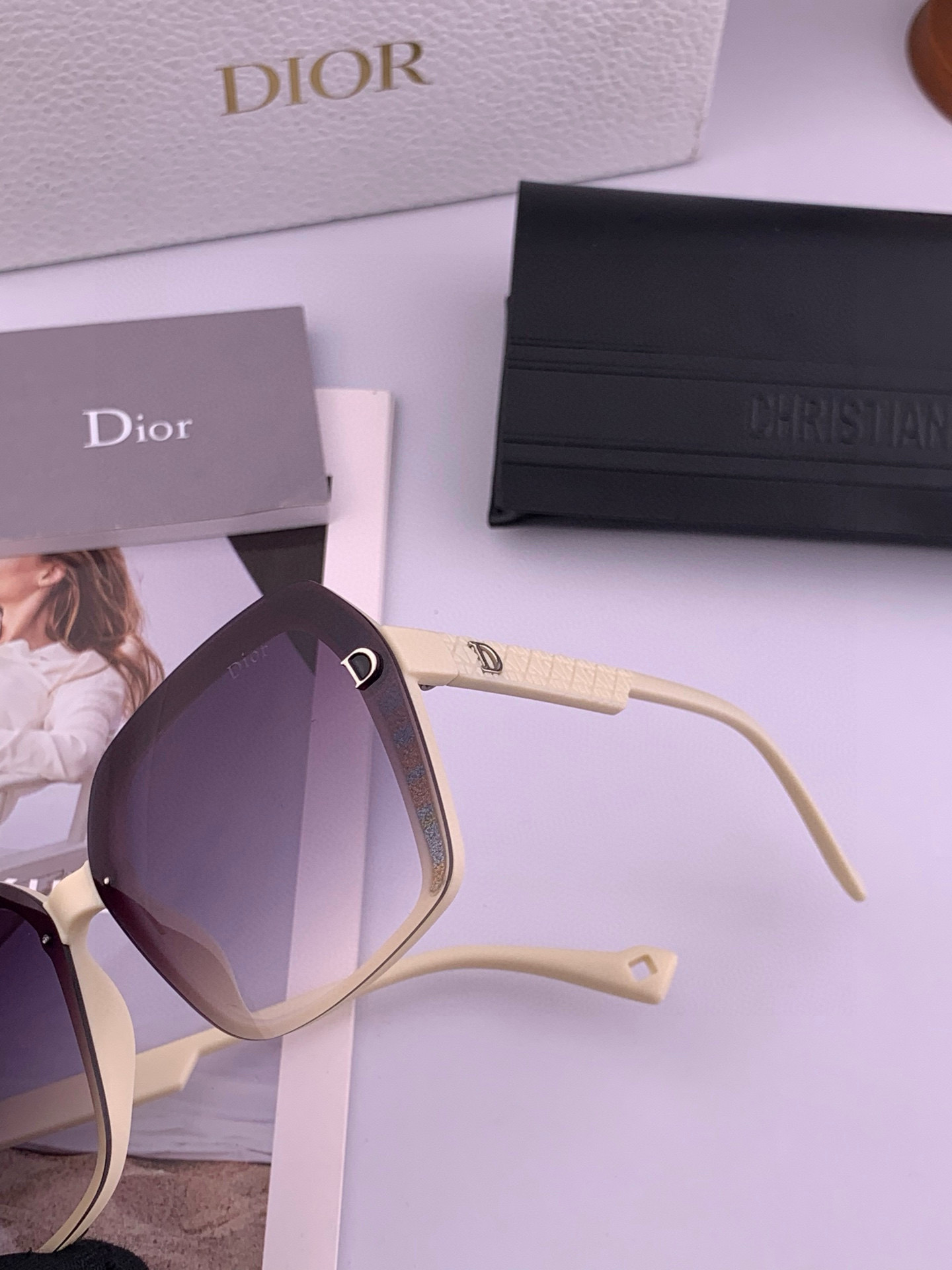 【DIOR】迪奥偏光太阳镜 时尚造型 开车驾驶镜时尚墨镜🌸世界顶级奢华品牌，品质保证！😍😍经典款, 明星