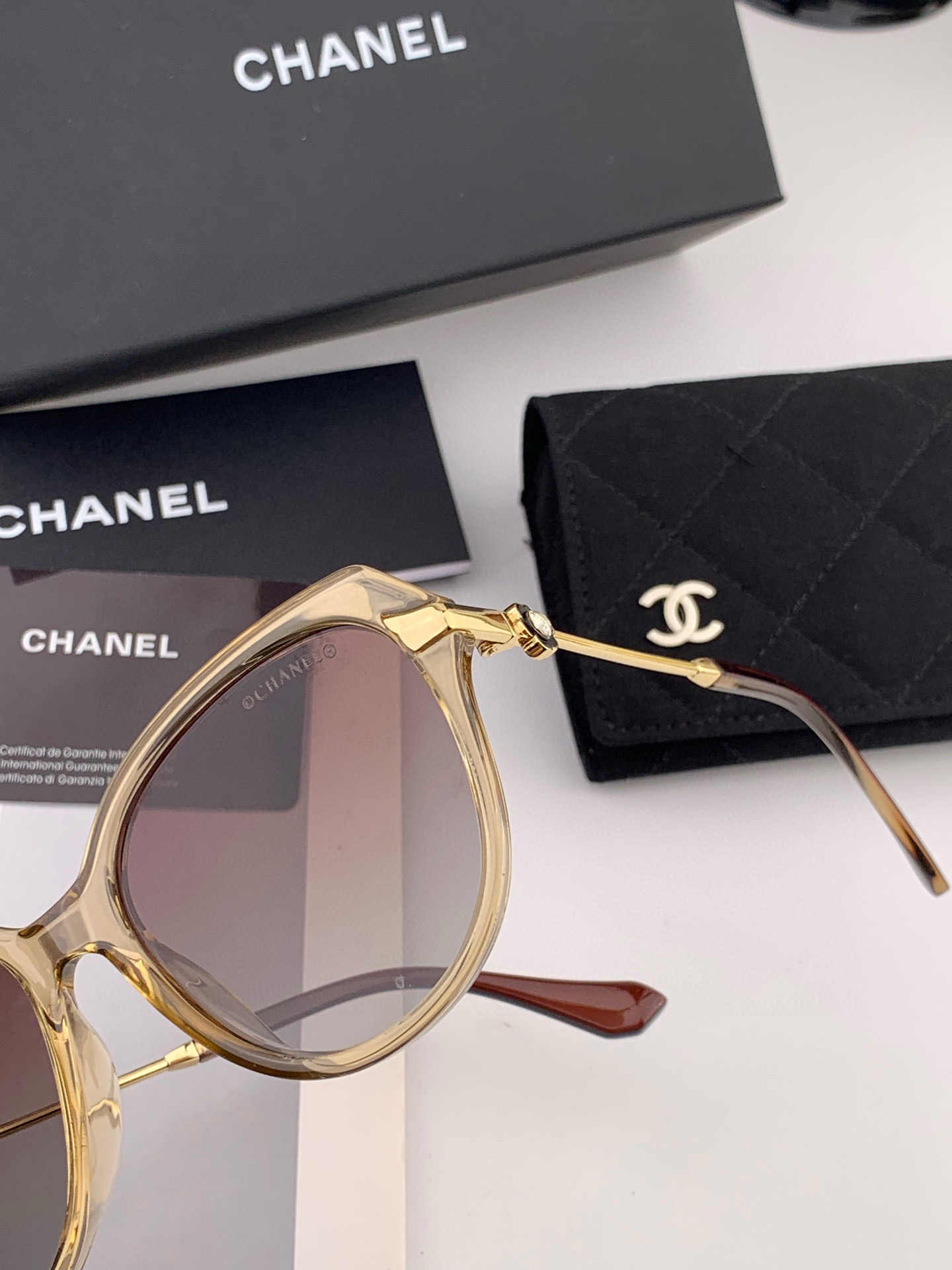 TR版本-偏光【独家大牌太阳镜无滤镜‼实拍上架 香奈儿官网最新发布新款太阳镜🕶，注意⚠我们是高清镜片 型