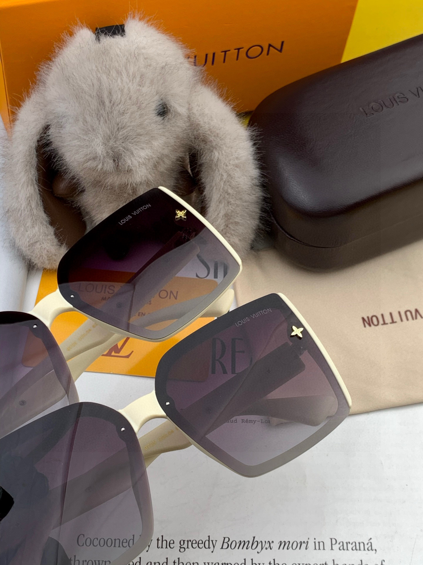 LV 太阳镜潮品官网模特同款 [玫瑰][玫瑰]四叶草🍀精致个性设计简约时尚 高品质值得拥有绝对潮爆整个夏