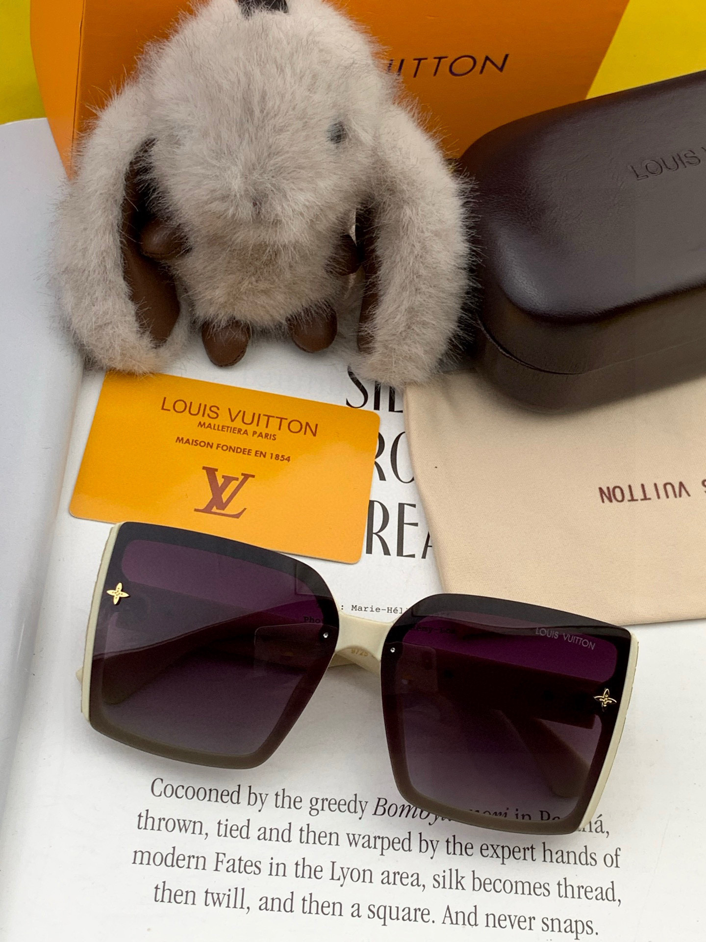 LV 太阳镜潮品官网模特同款 [玫瑰][玫瑰]四叶草🍀精致个性设计简约时尚 高品质值得拥有绝对潮爆整个夏