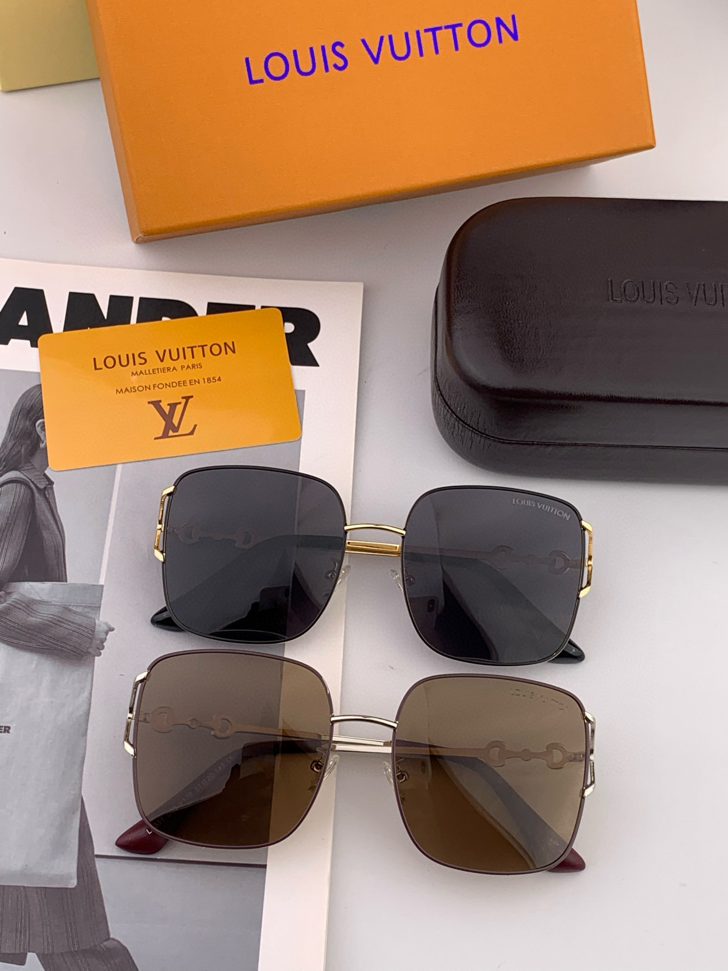 LV开春新款 最新款方框太阳镜 各路网红纷纷带起气场满分‼️ 俏皮甜美.上脸效果更佳.金属质感超好 型号