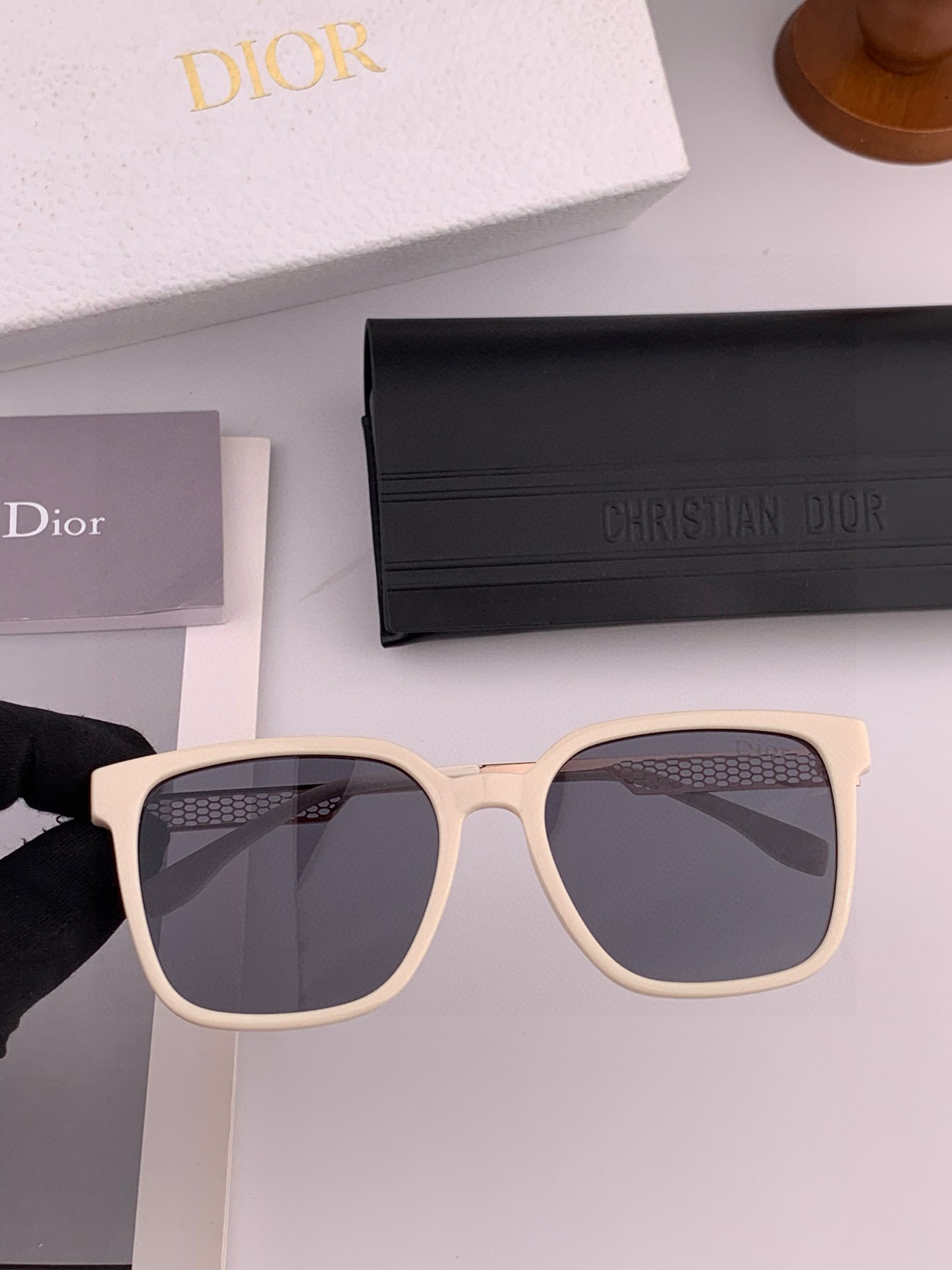 🔺 【DIOR】2025开春新款 潮流爆款 时尚方框偏光太阳镜 高品质 佩戴舒适 网红潮款墨镜 女士高清