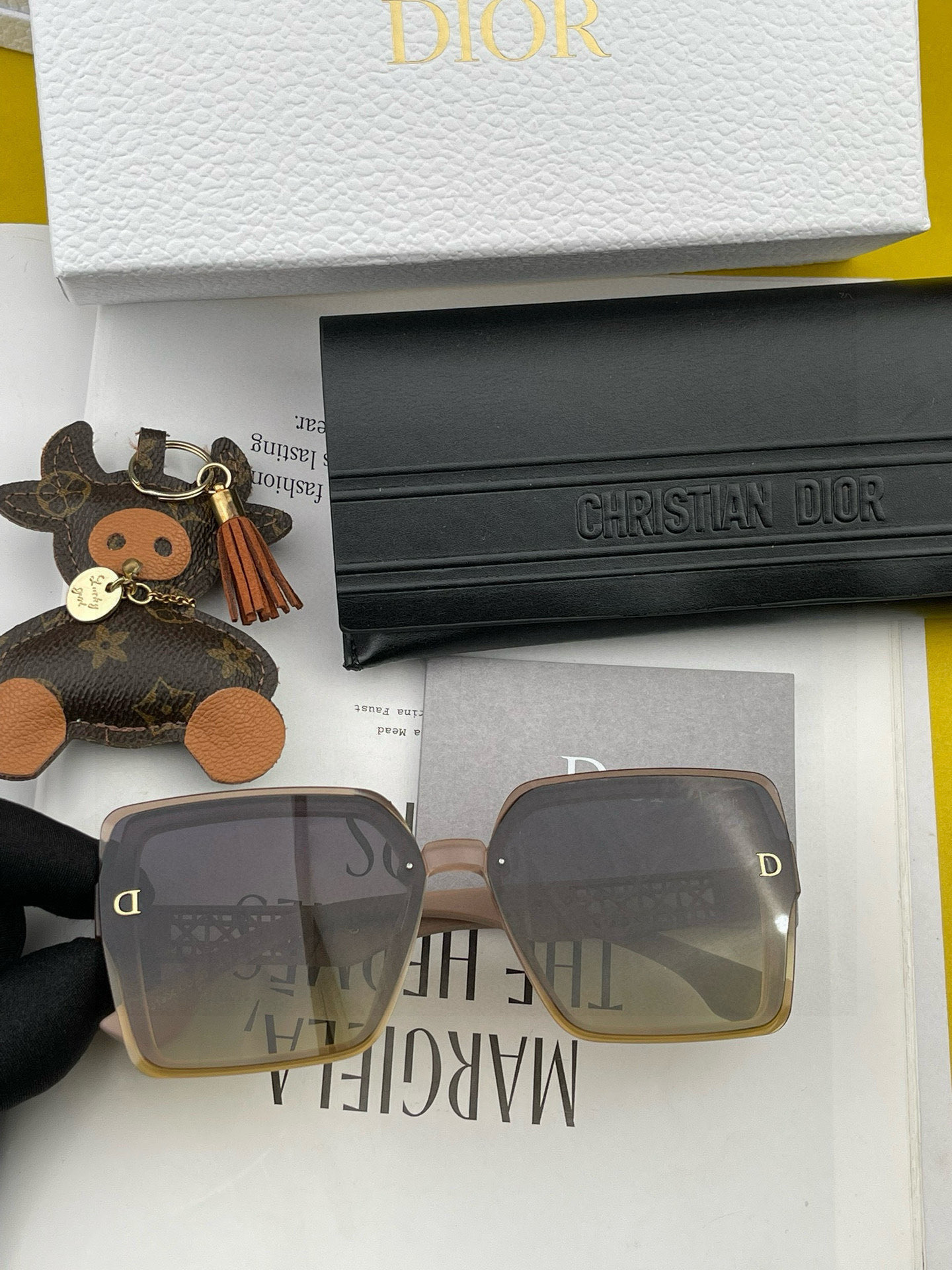 🔺 【DIOR-迪奥】2025开春新款 潮流爆款 时尚方框尼龙太阳镜 高品质 佩戴舒适 网红潮款墨镜 女