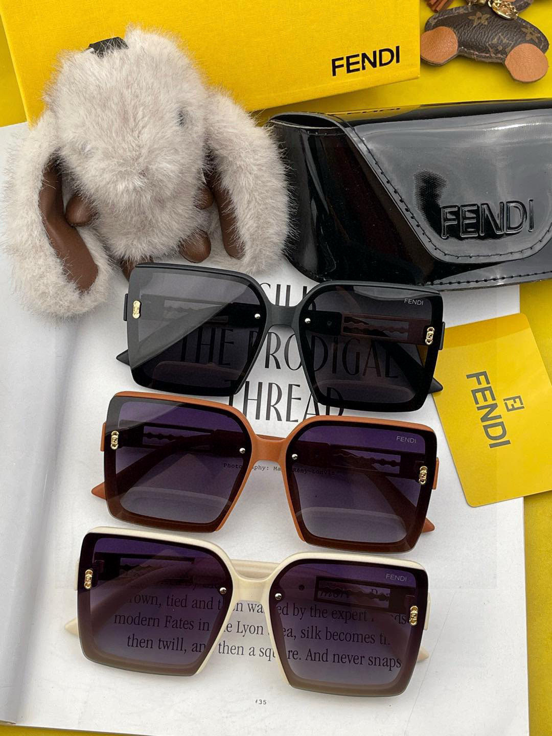 🔺 【芬迪】2025开春新款 潮流爆款 时尚方框偏光太阳镜 高品质 佩戴舒适 网红潮款墨镜 女士高清偏光