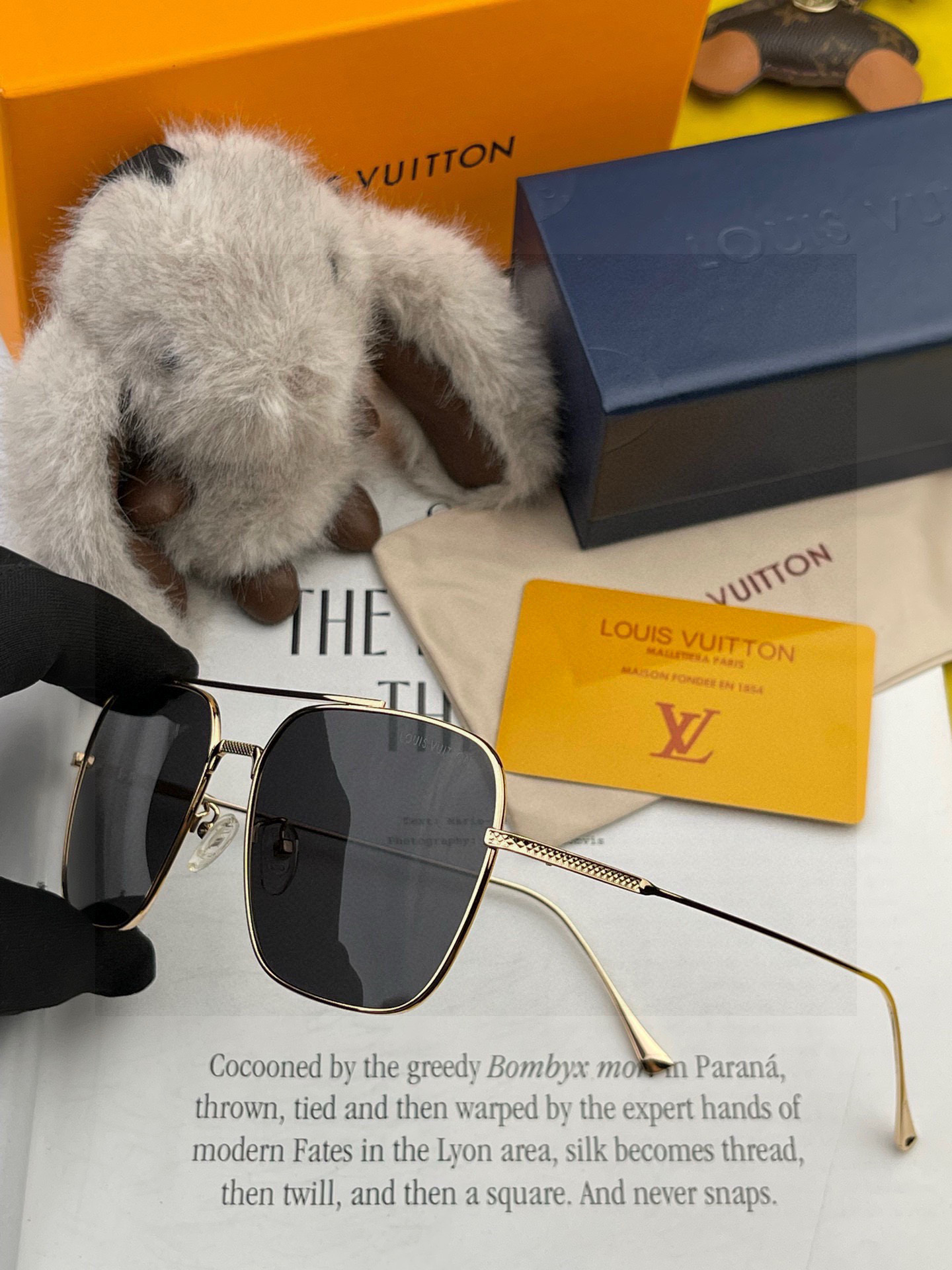 Lv 🔥 高品质男女款墨镜 👍 进口宝丽来偏光镜片 🔥蛤蟆镜 开车钓鱼都可 🔥百搭显瘦墨镜韩版男士飞行员