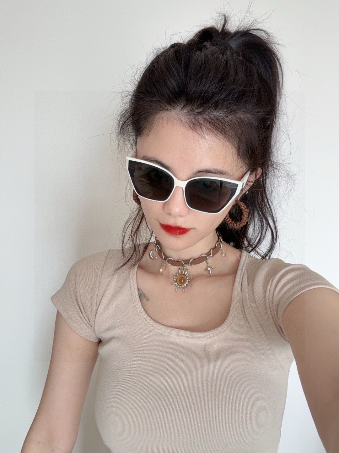 Chanel大框太阳镜墨镜 经典的方框设计，不挑脸型，无论搭配大衣还是连衣裙都非常显气质偏光镜片预防紫外