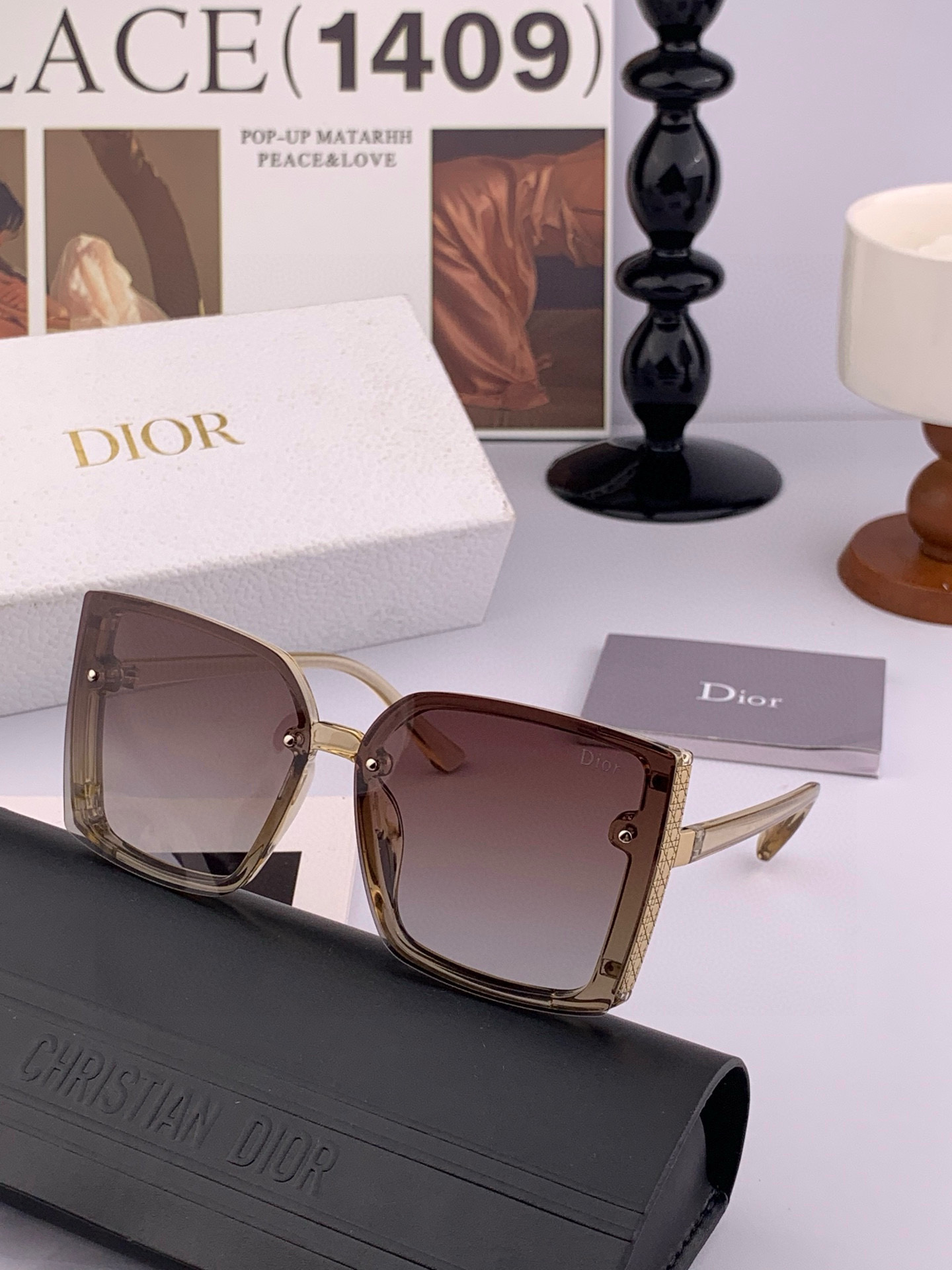 DIOR 开春新款 潮流爆款 时尚方框太阳镜 高品质 佩戴舒适 网红潮款墨镜 型号CD2985