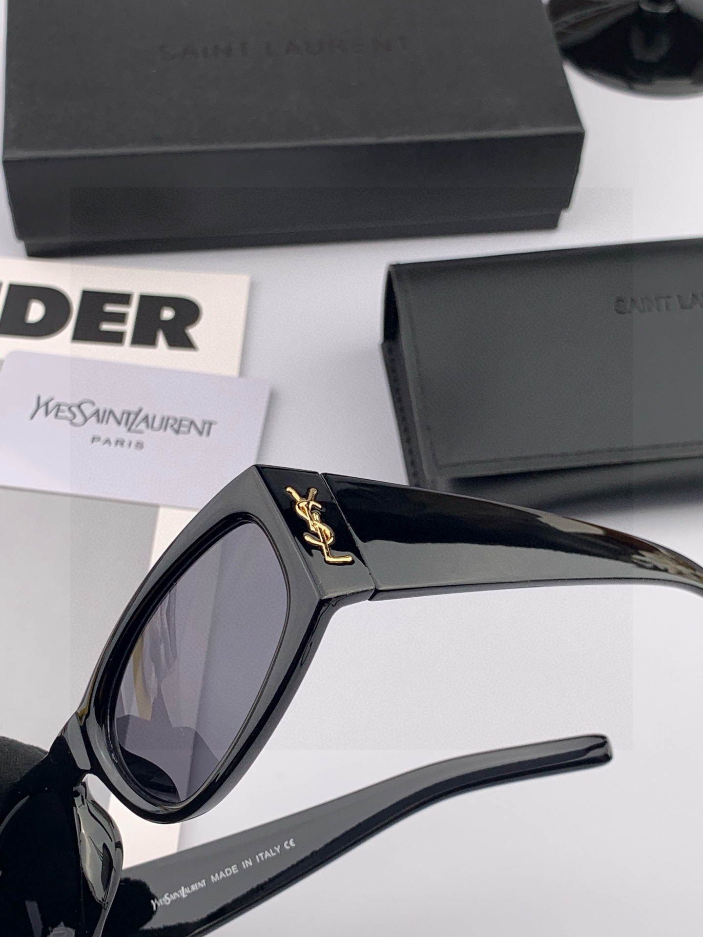 新品SAINTOWEN圣罗兰 官网最新款 独具奢华外观和精致线条 风格华贵典雅 轻盈舒适 众多明星网红追