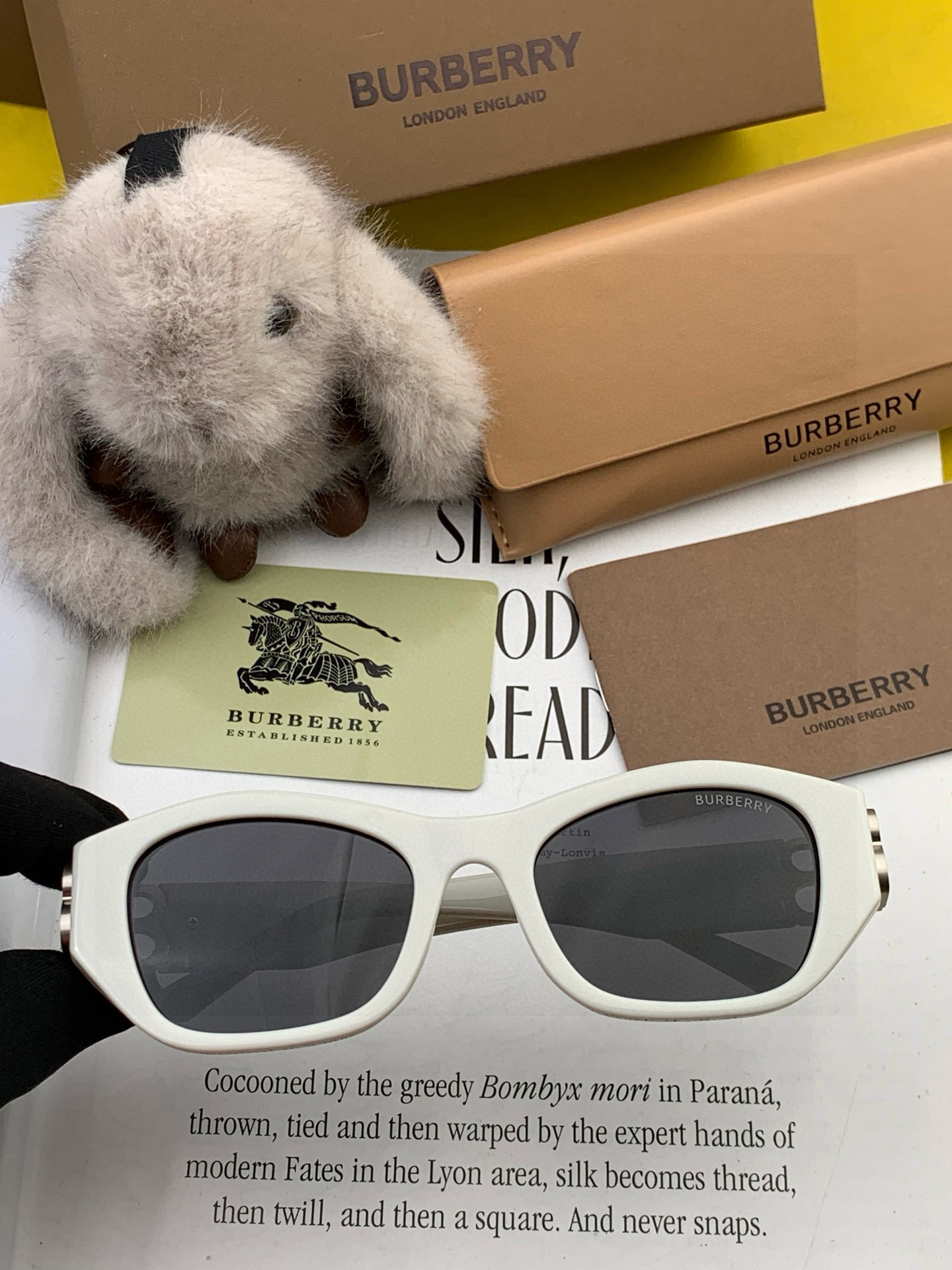 【偏光系列太阳镜】🎈原版出货 巴宝莉网红超爆款💙经典奢华全球风[强][酷][亲亲] 时尚方框太阳镜[得意