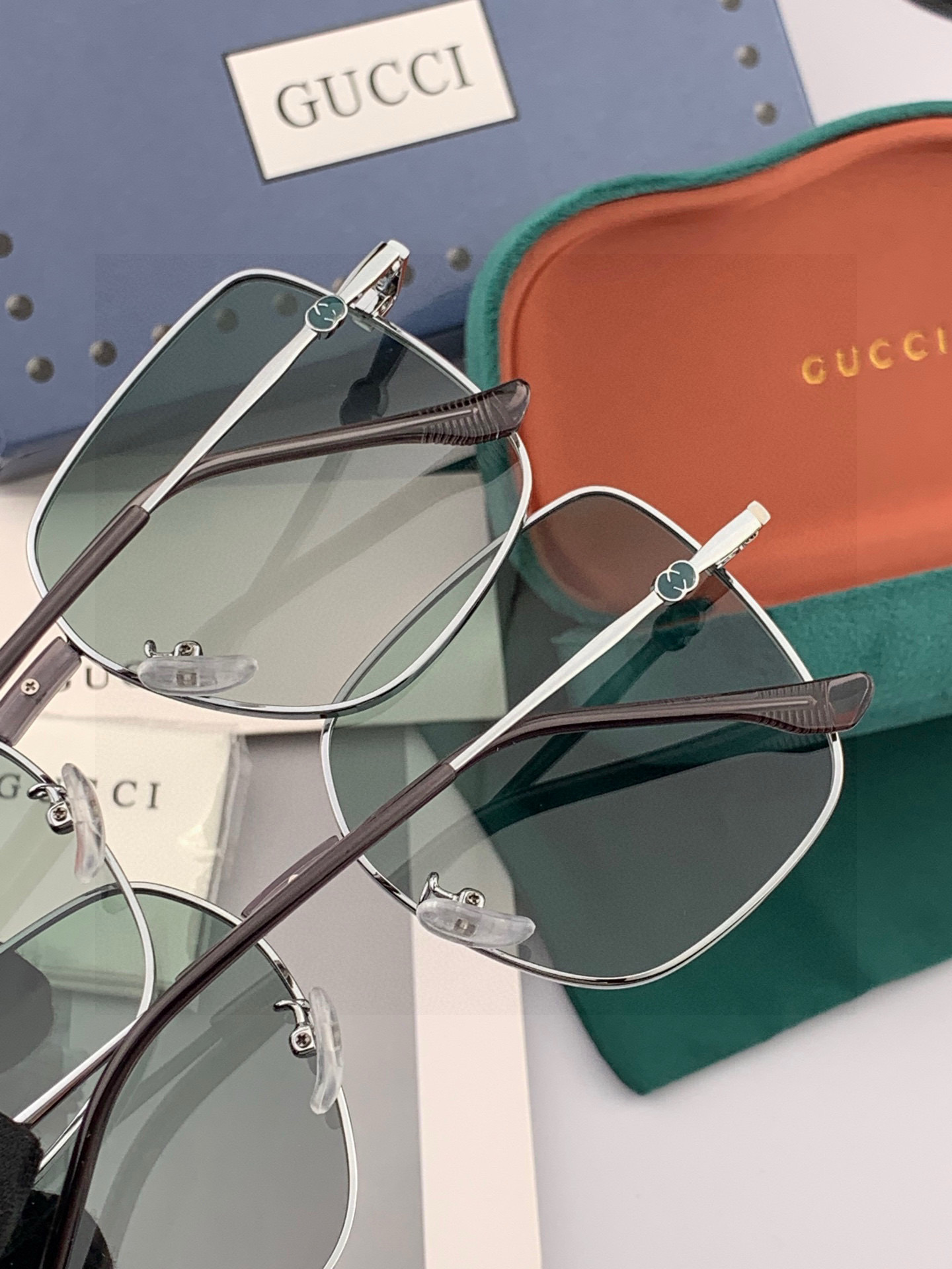 GUCCI 2025开春新款太阳镜 各路网红纷纷带起气场满分‼️ 俏皮甜美.上脸效果更佳.金属质感超好 