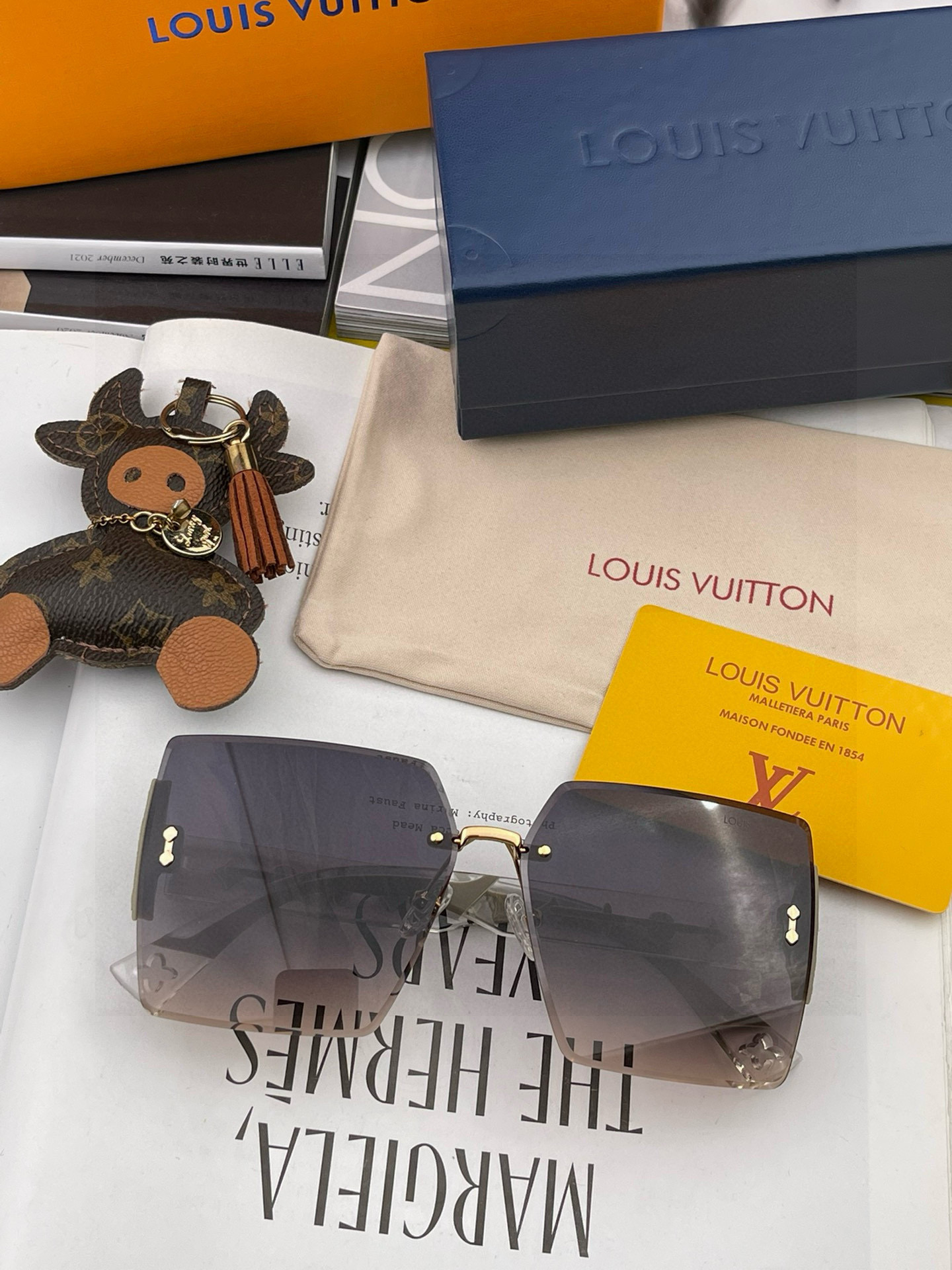 【TR尼龙偏光系列】lv大框太阳镜墨镜经典的方框设计，不挑脸型，无论搭配大衣还是连衣裙都非常显气质尼龙偏