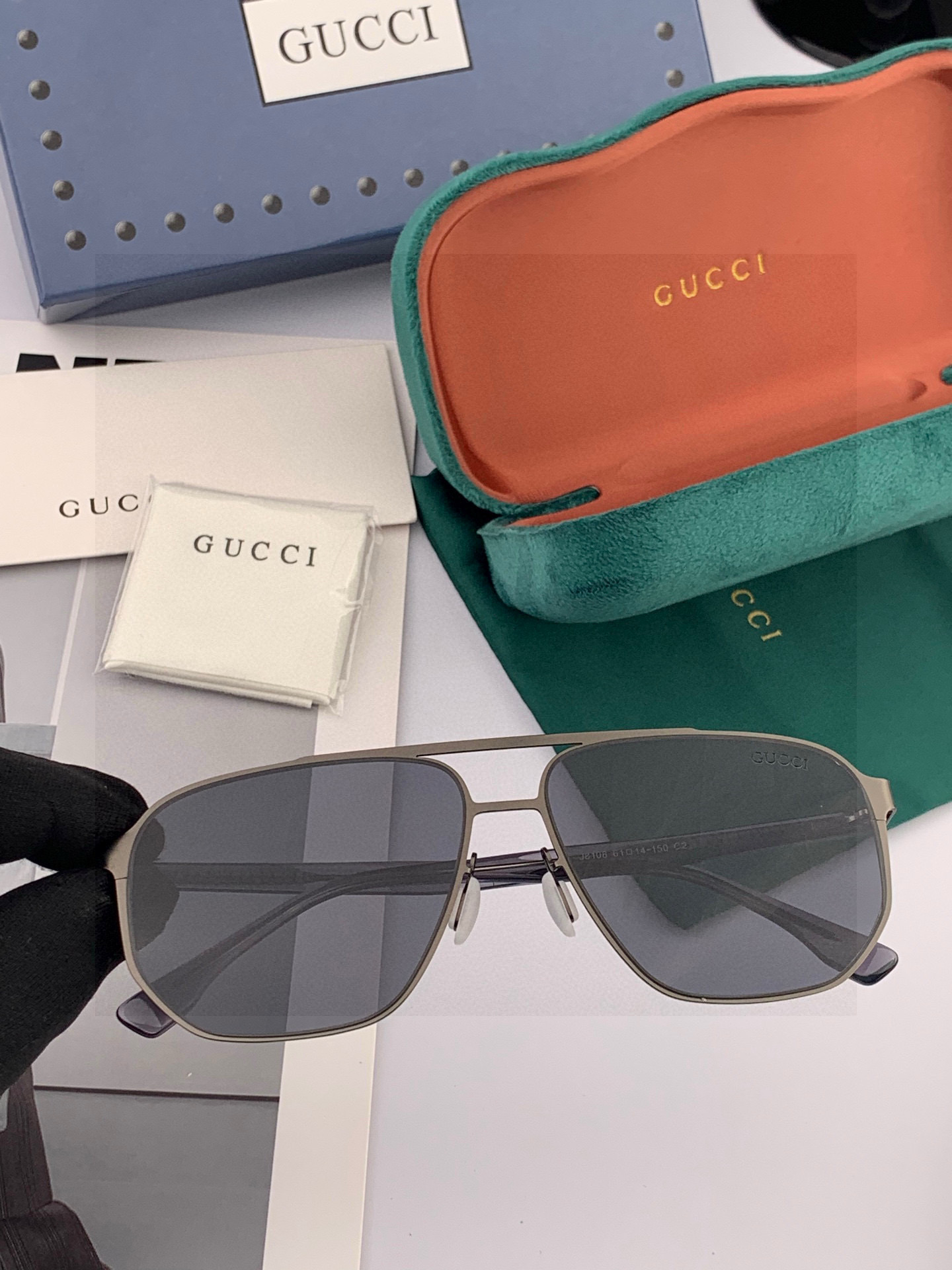 GUCCI 男款炫彩飞行员偏光太阳镜 ❤️材质：高清尼龙加厚卡槽高清偏光镜片 🌹无边框镜架💕颜👍型号：G