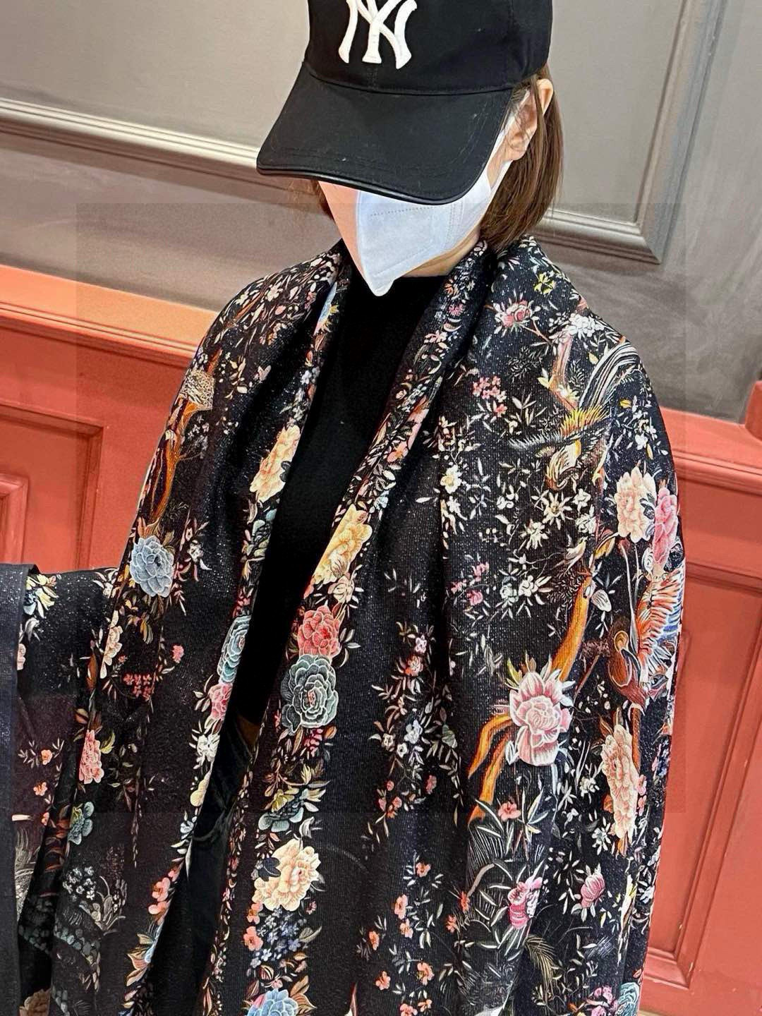 ✨✨【金银丝款】Dior专柜款～就是告诉大家这款必须收～上新🆕❤️ 新款长羊绒😍专柜同步🌈✨这个size