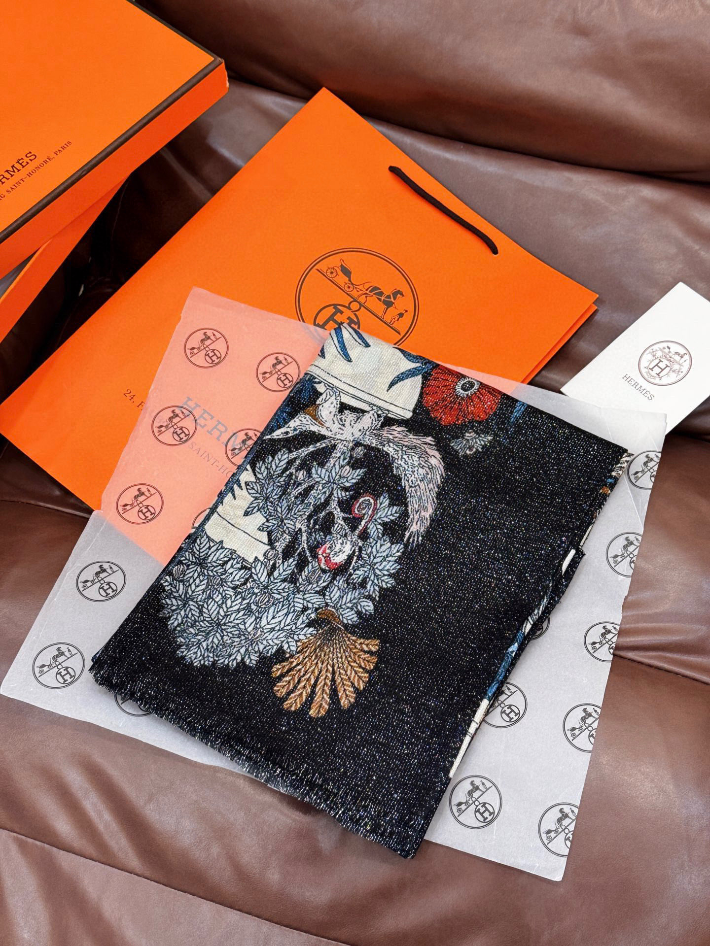 会发光发亮的围巾 羊绒新款🆕👏买了都说好看‼️推荐💕爱马仕双面同色羊绒方巾，【奇珍乐园】顶级工艺超值‼️