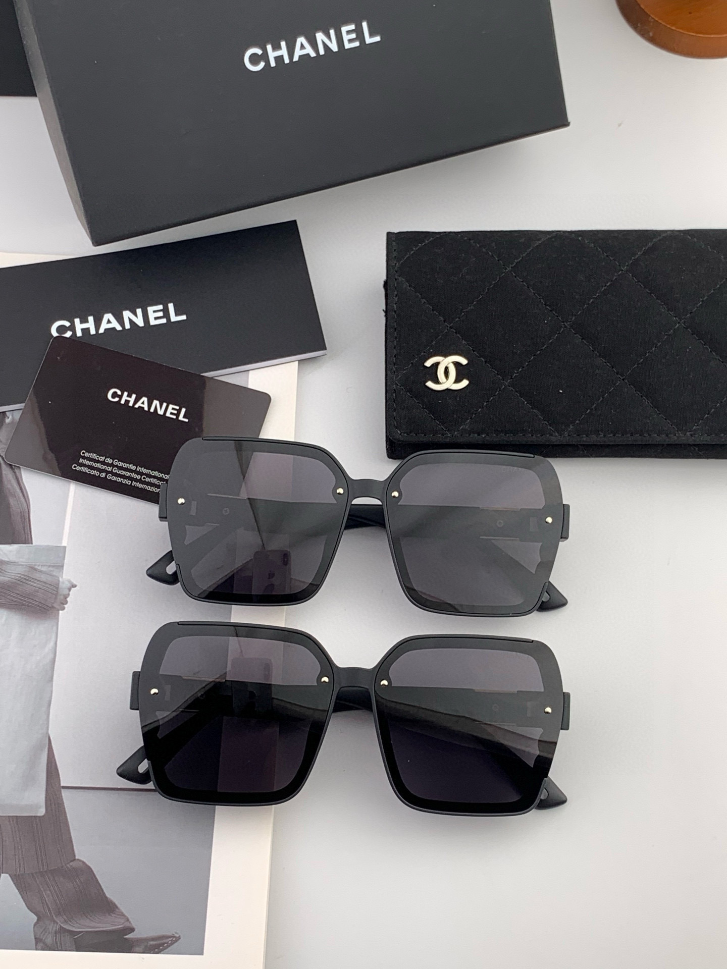 【CHANEL】香奈儿 2025新款潮流爆款 时尚方框太阳镜 佩戴舒适 网红潮款墨镜 女士高清加厚偏光太