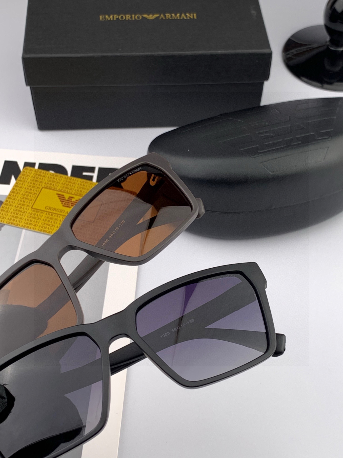 【阿玛尼】2025新款超百搭金属尼龙太阳镜、造型轮廓超大镜框完美修饰脸型，时尚超级百搭 ！型号：A810