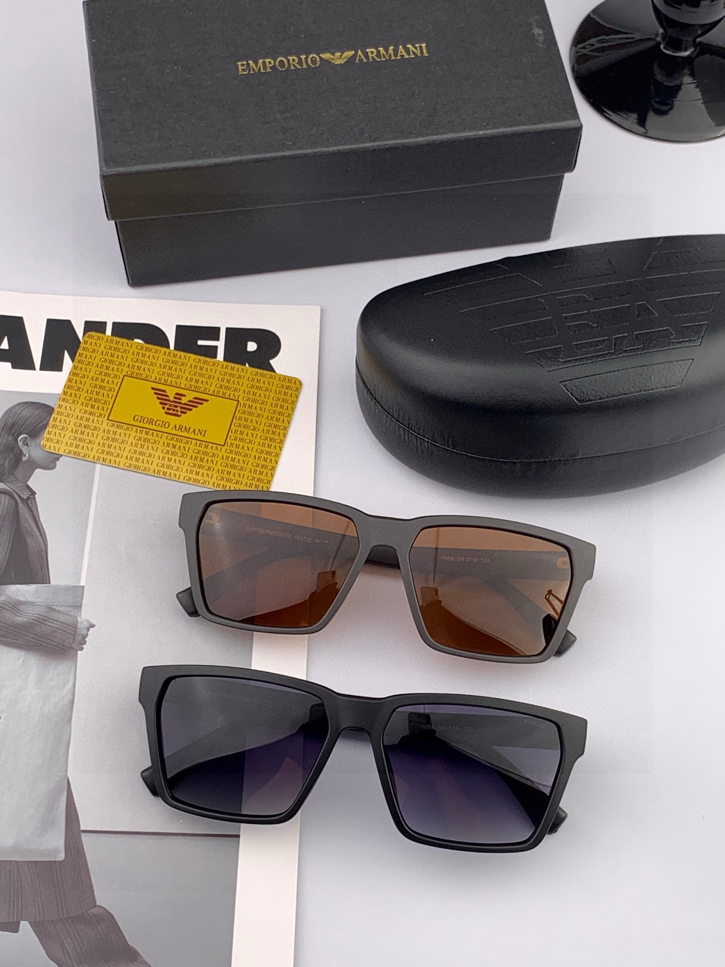 【阿玛尼】2025新款超百搭金属尼龙太阳镜、造型轮廓超大镜框完美修饰脸型，时尚超级百搭 ！型号：A810