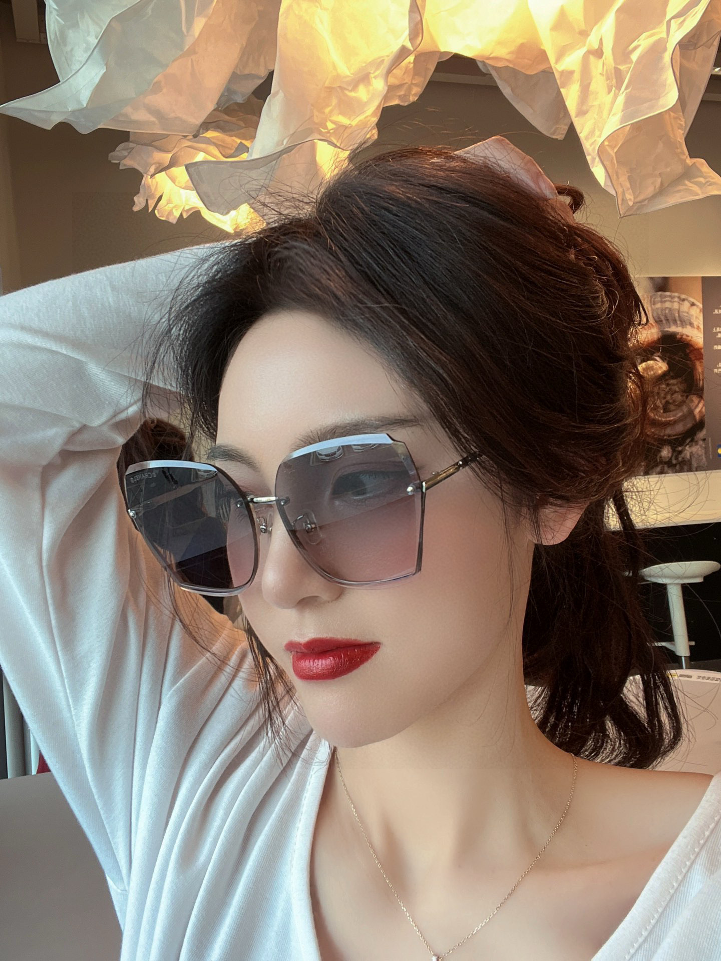 香奈儿新款✨女士开车大框多边形设计 💅🏻💅🏻超轻镜框推荐☝👓完美品质 💋 适合各种脸型💋太阳镜 无框设计