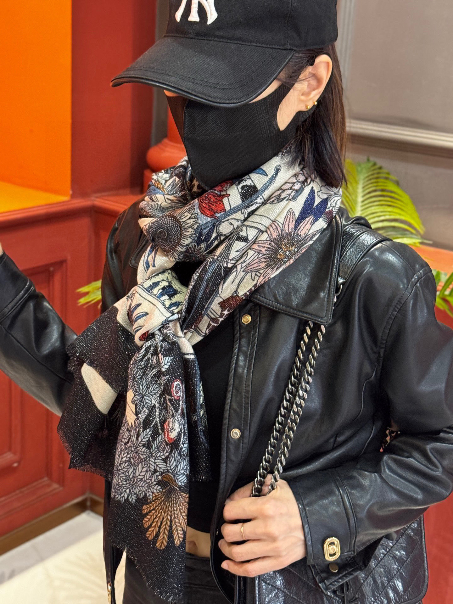 会发光发亮的围巾 羊绒新款🆕👏买了都说好看‼️推荐💕爱马仕双面同色羊绒方巾，【奇珍乐园】顶级工艺超值‼️