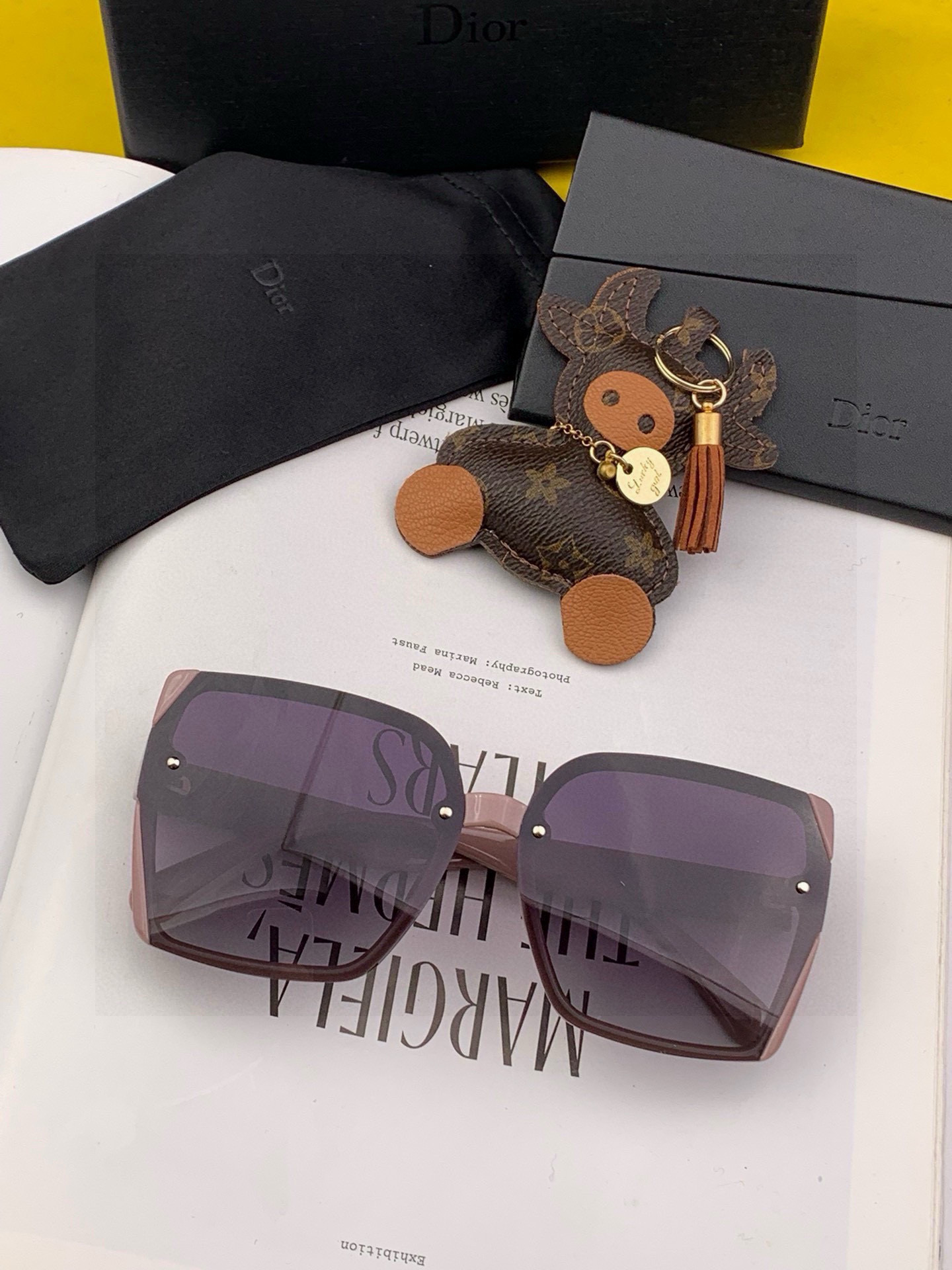 TR版本-偏光【独家大牌太阳镜无滤镜‼实拍上架 Dior官网最新发布新款太阳镜🕶，注意⚠我们是高清镜片，