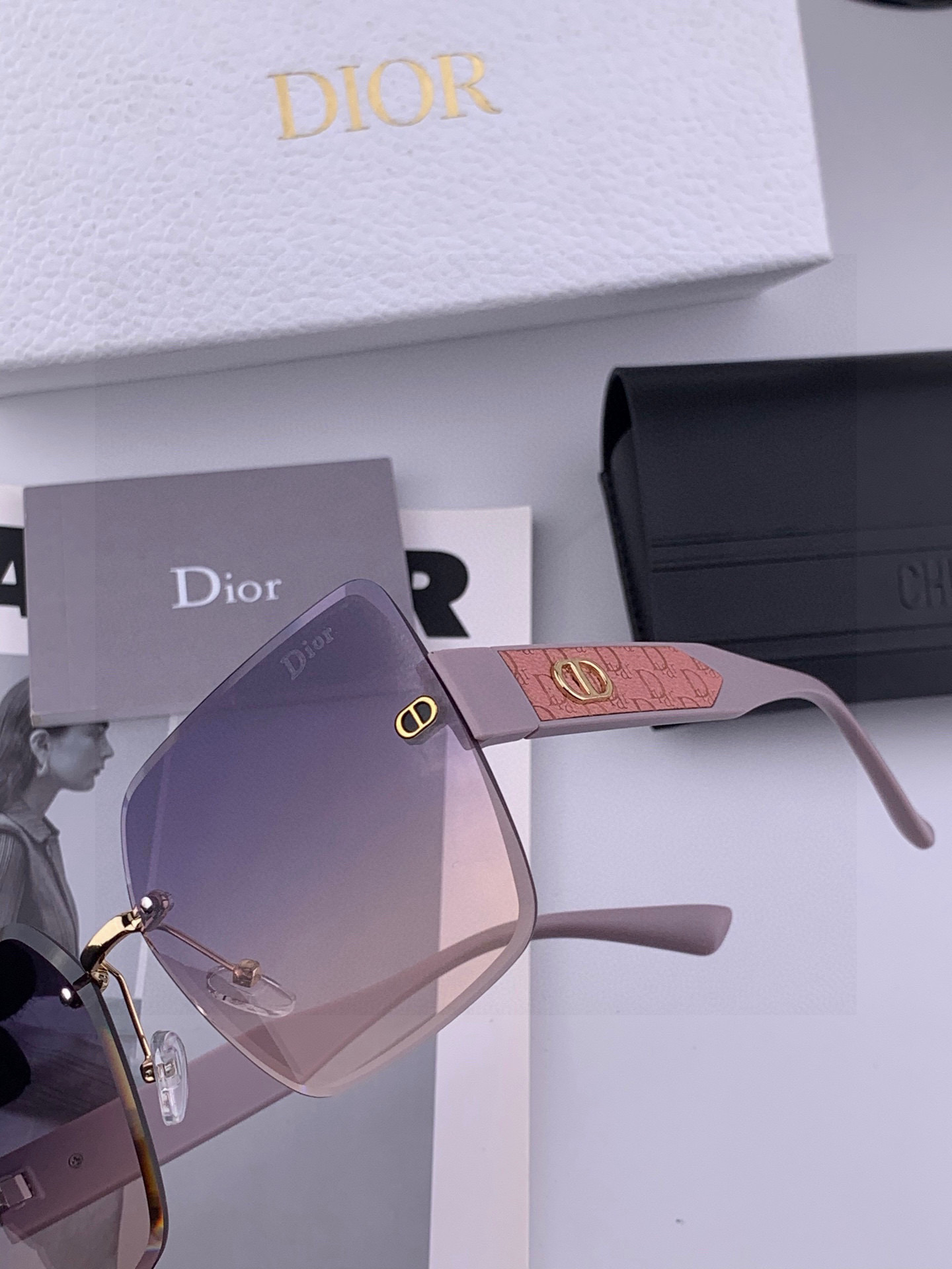 🔺 【DIOR-迪奥】2025开春新款 潮流爆款 时尚方框太阳镜 高品质 佩戴舒适 网红潮款墨镜 型号：