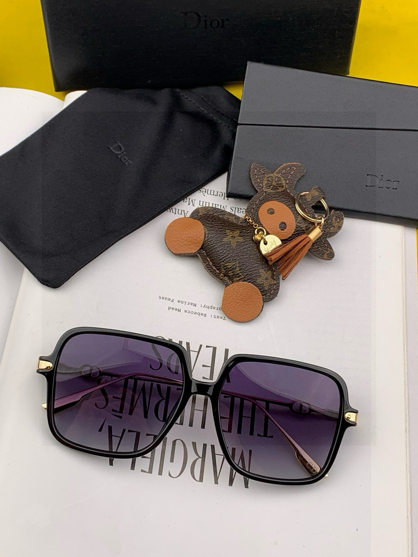 TR版本-偏光【独家大牌太阳镜无滤镜‼实拍上架 Dior官网最新发布新款太阳镜🕶，注意⚠我们是高清镜片 