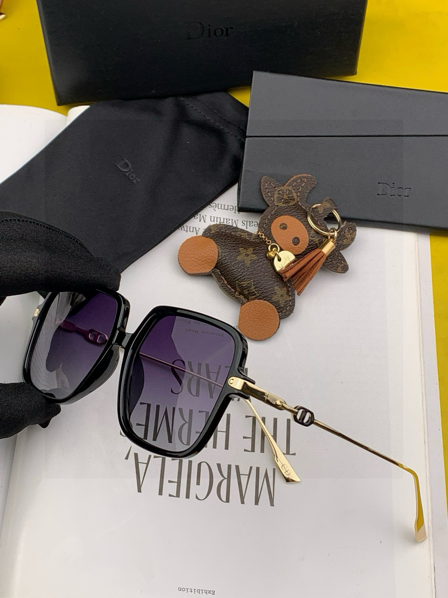 TR版本-偏光【独家大牌太阳镜无滤镜‼实拍上架 Dior官网最新发布新款太阳镜🕶，注意⚠我们是高清镜片 