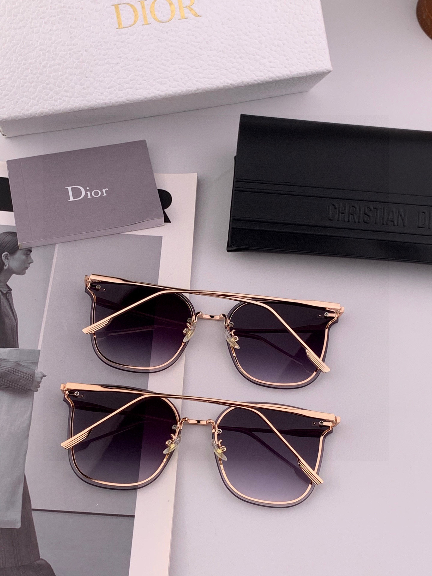 DIOR 2025新款女士方框太阳眼镜 开车墨镜 新款金属无框太阳镜 时尚大方 舒适轻盈 精致奢华 超轻