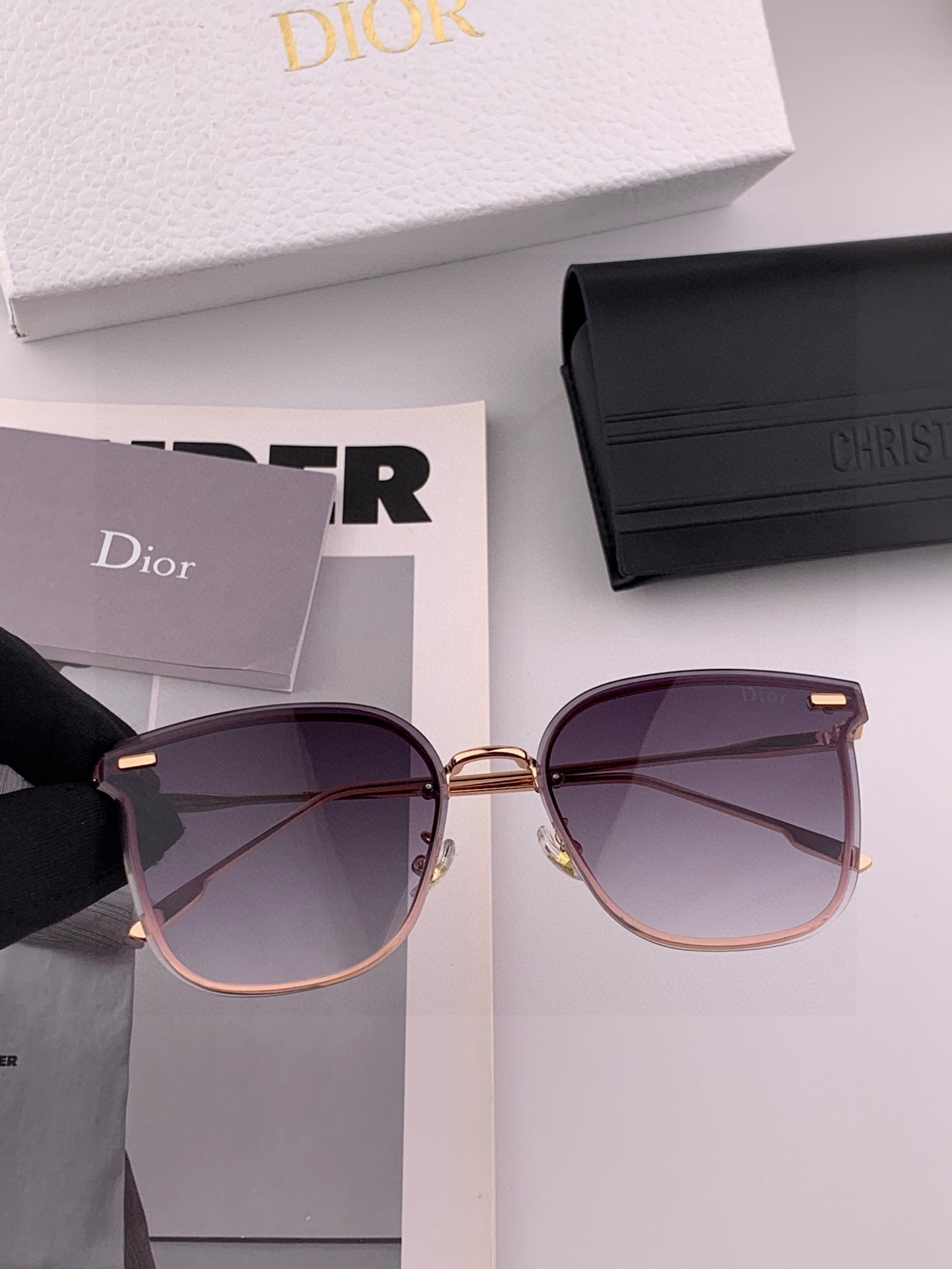 DIOR 2025新款女士方框太阳眼镜 开车墨镜 新款金属无框太阳镜 时尚大方 舒适轻盈 精致奢华 超轻