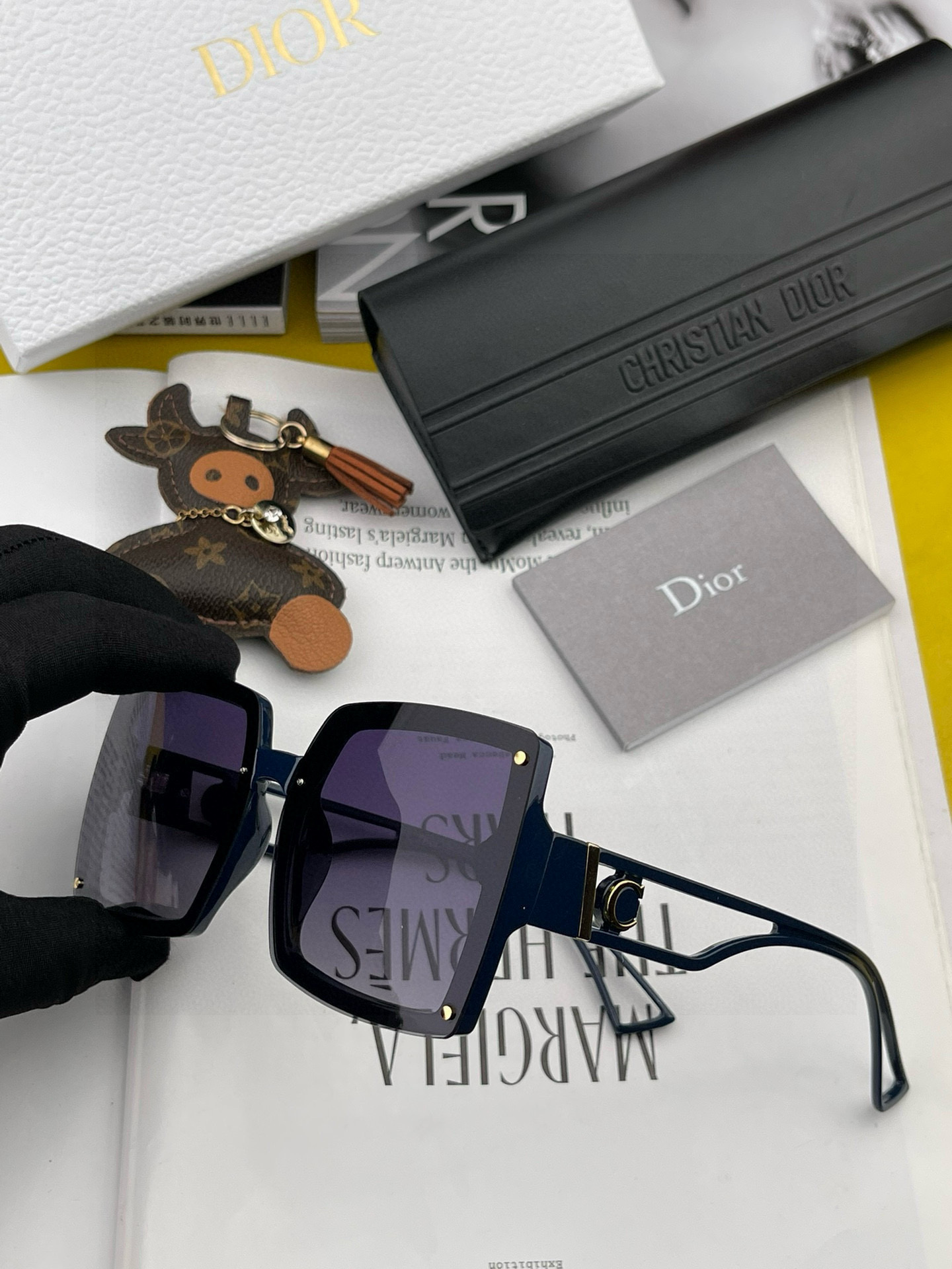 TR版本-偏光【独家大牌太阳镜无滤镜‼实拍上架 Dior官网最新发布新款太阳镜🕶，注意⚠我们是高清镜片 