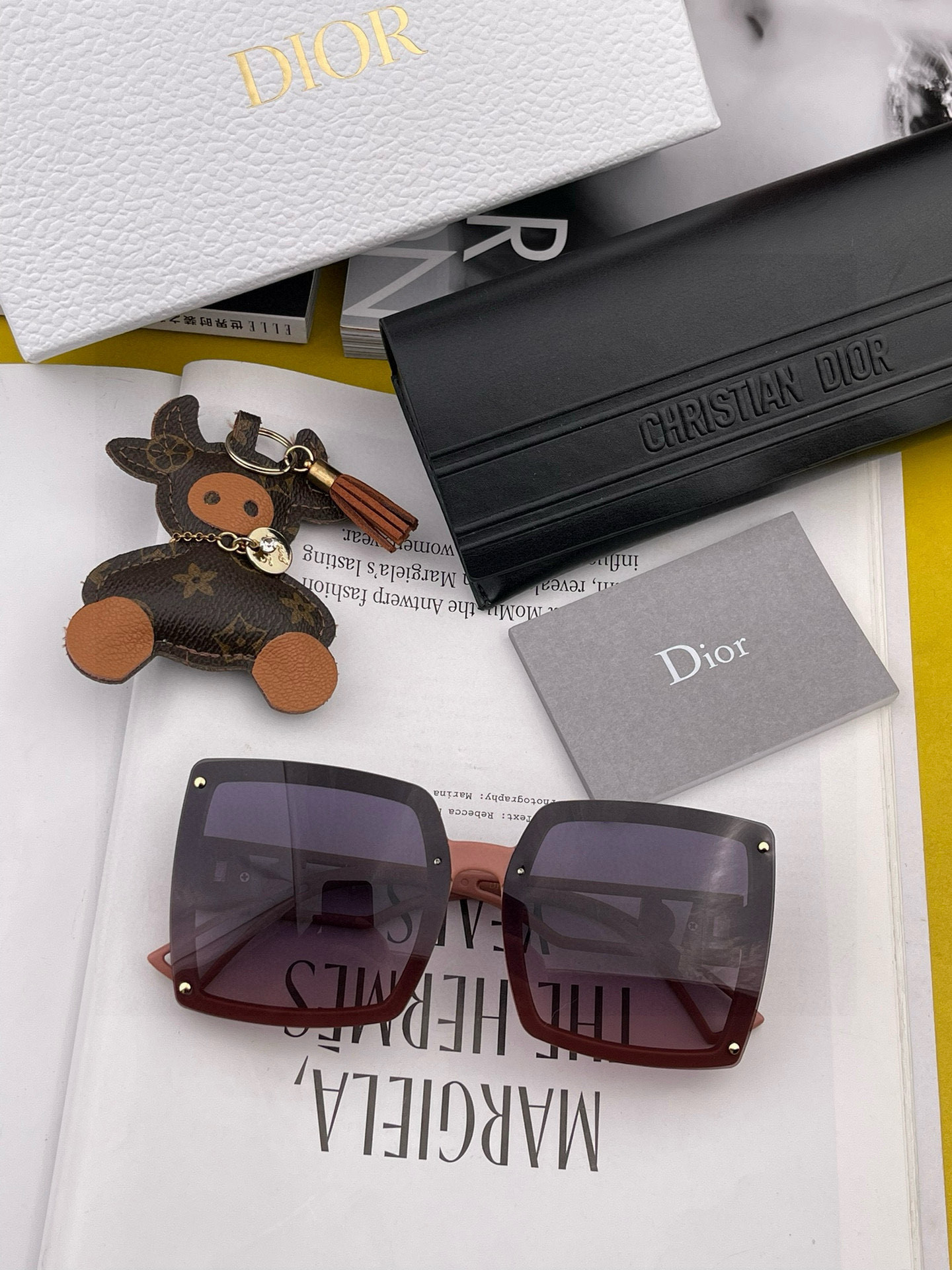 TR版本-偏光【独家大牌太阳镜无滤镜‼实拍上架 Dior官网最新发布新款太阳镜🕶，注意⚠我们是高清镜片 