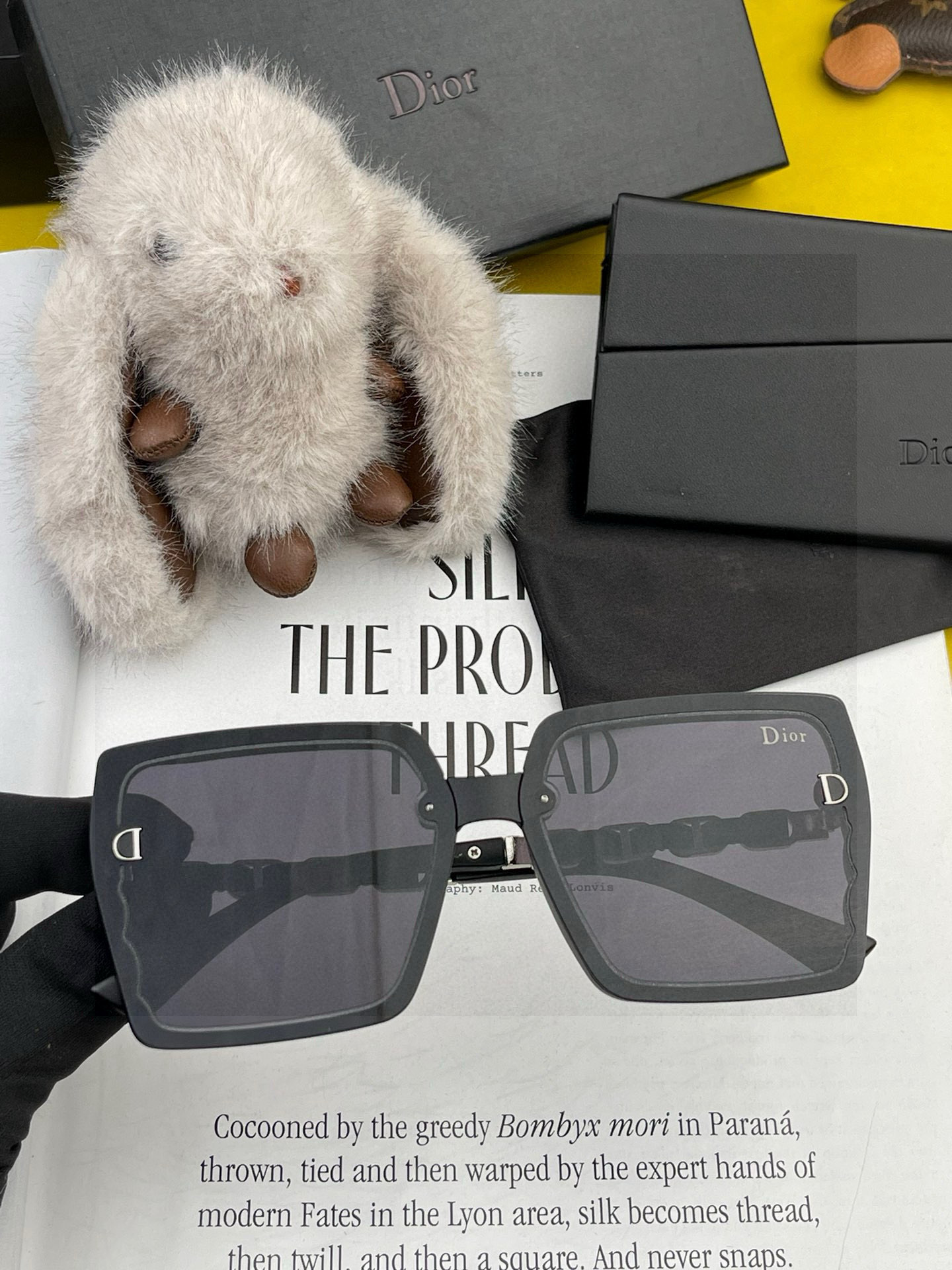 DIOR 2025开春新款🎈原版出货 网红超爆款💙经典奢华全球风[强][酷][亲亲] 时尚方框太阳镜[得