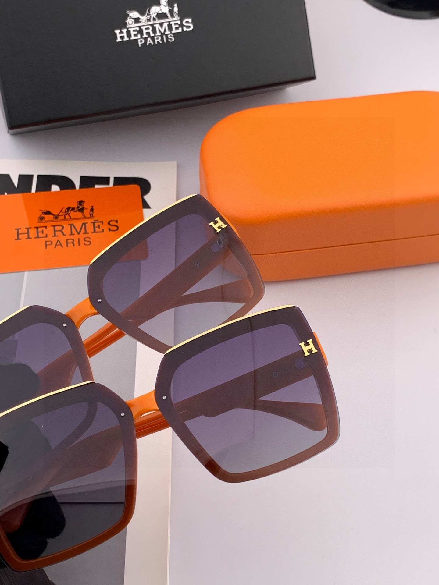 【TR偏光系列】爱马仕 经典的方框设计，不挑脸型，无论搭配大衣还是连衣裙都非常显气质尼龙偏光镜片预防紫外