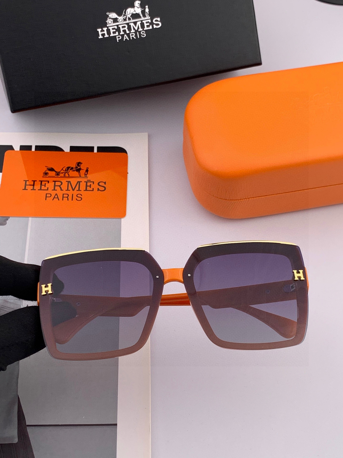 【TR偏光系列】爱马仕 经典的方框设计，不挑脸型，无论搭配大衣还是连衣裙都非常显气质尼龙偏光镜片预防紫外